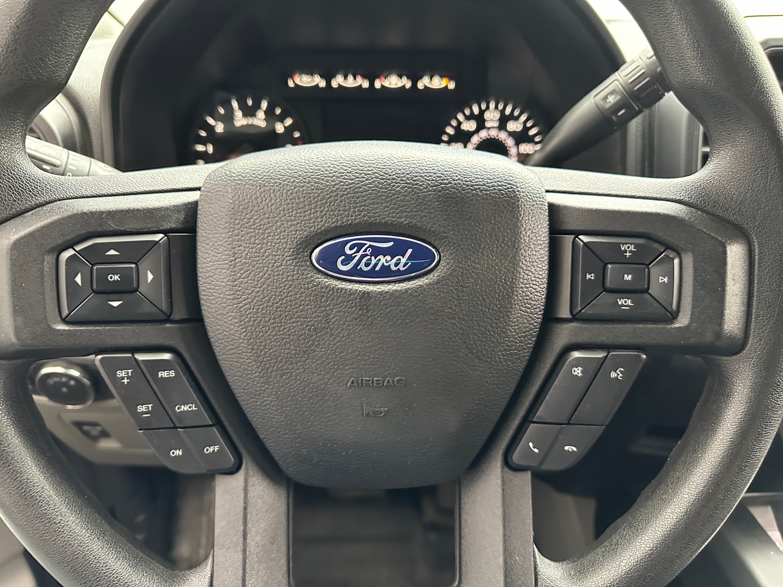 Thumbnail: 2018 Ford Econoline - 5