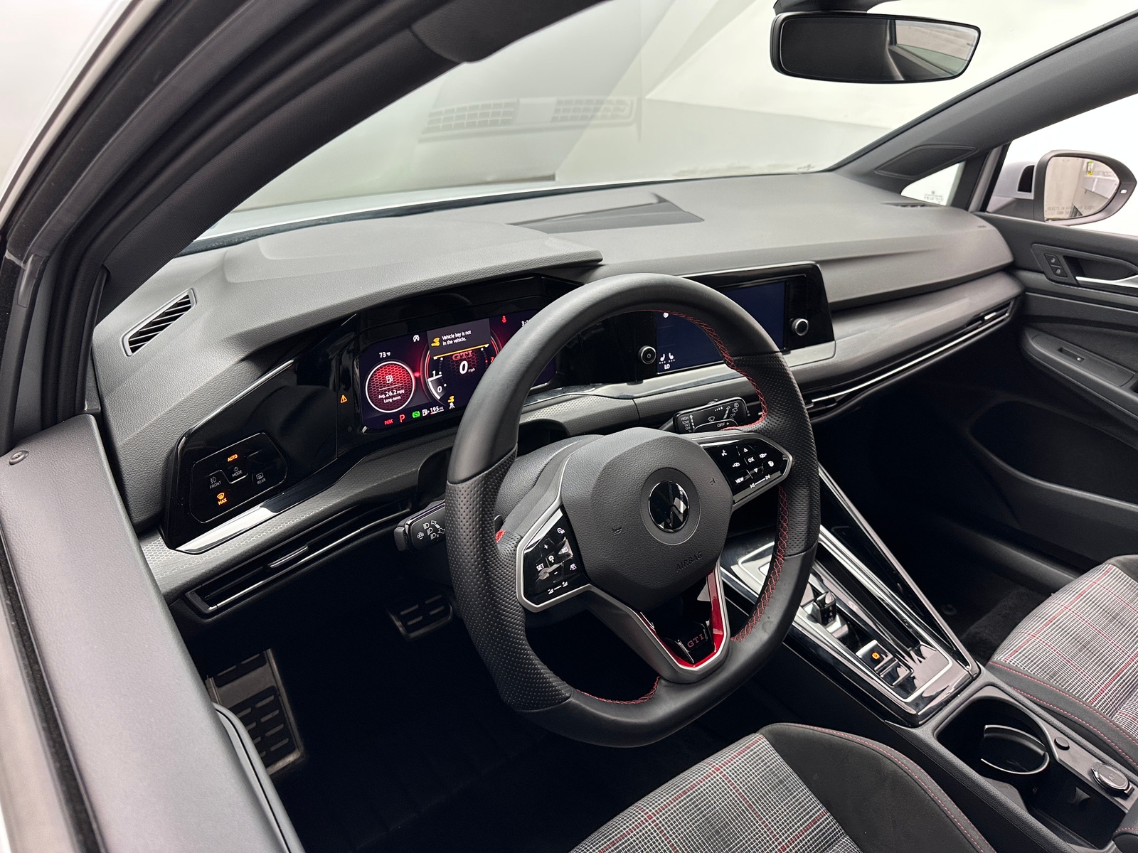 Thumbnail: 2023 Volkswagen Golf - 3