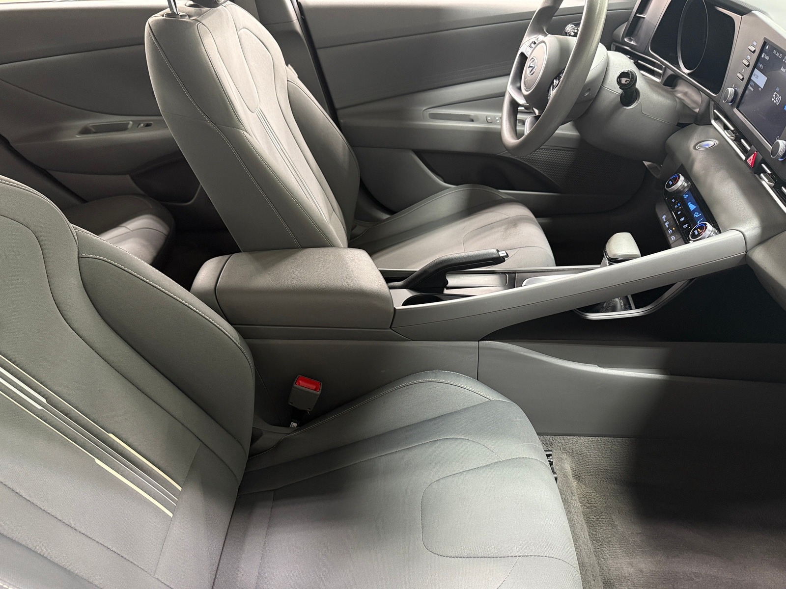 Thumbnail: 2022 Hyundai Elantra - 2