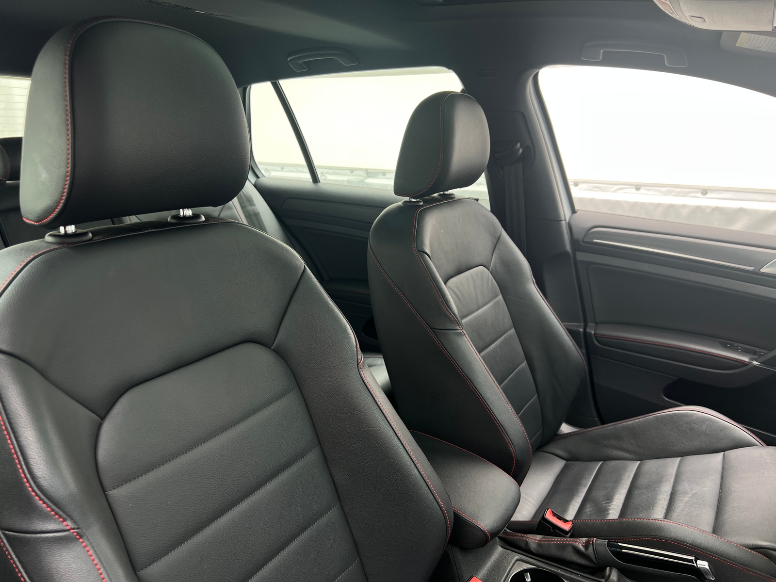 Thumbnail: 2019 Volkswagen Golf - 2