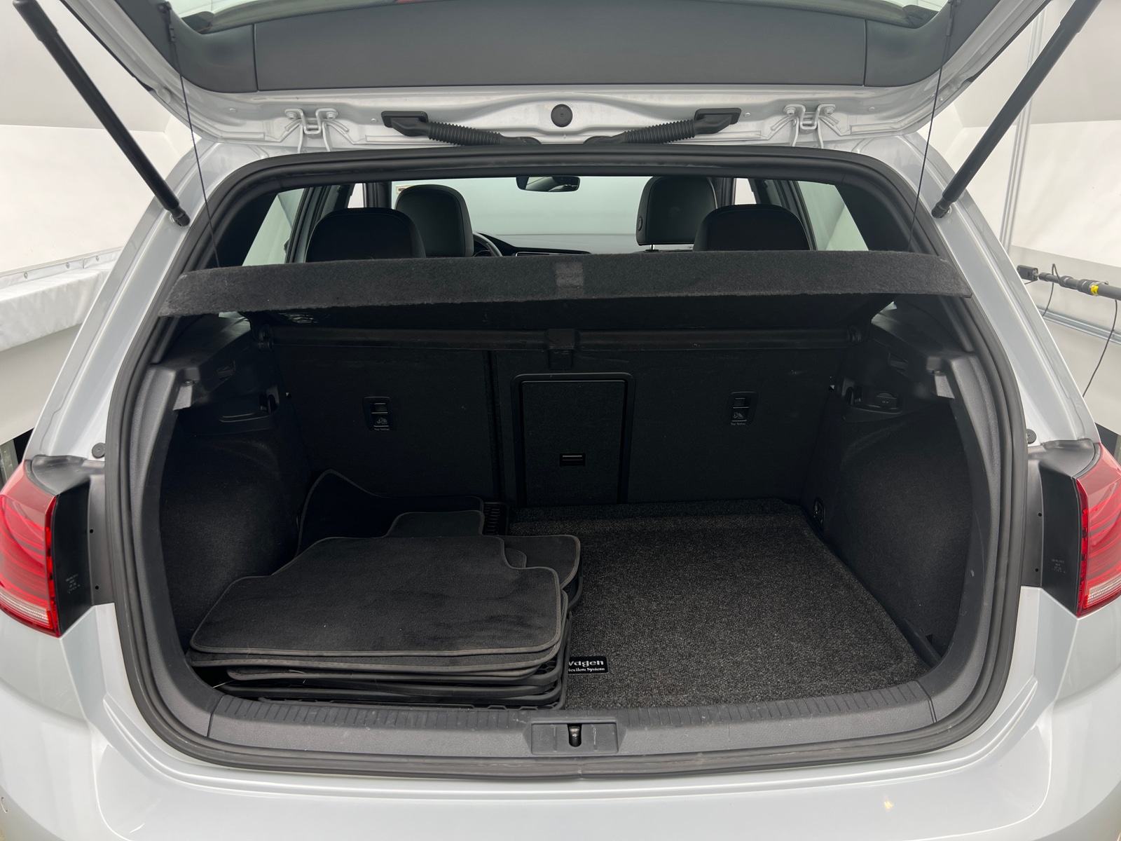 Thumbnail: 2019 Volkswagen Golf - 7