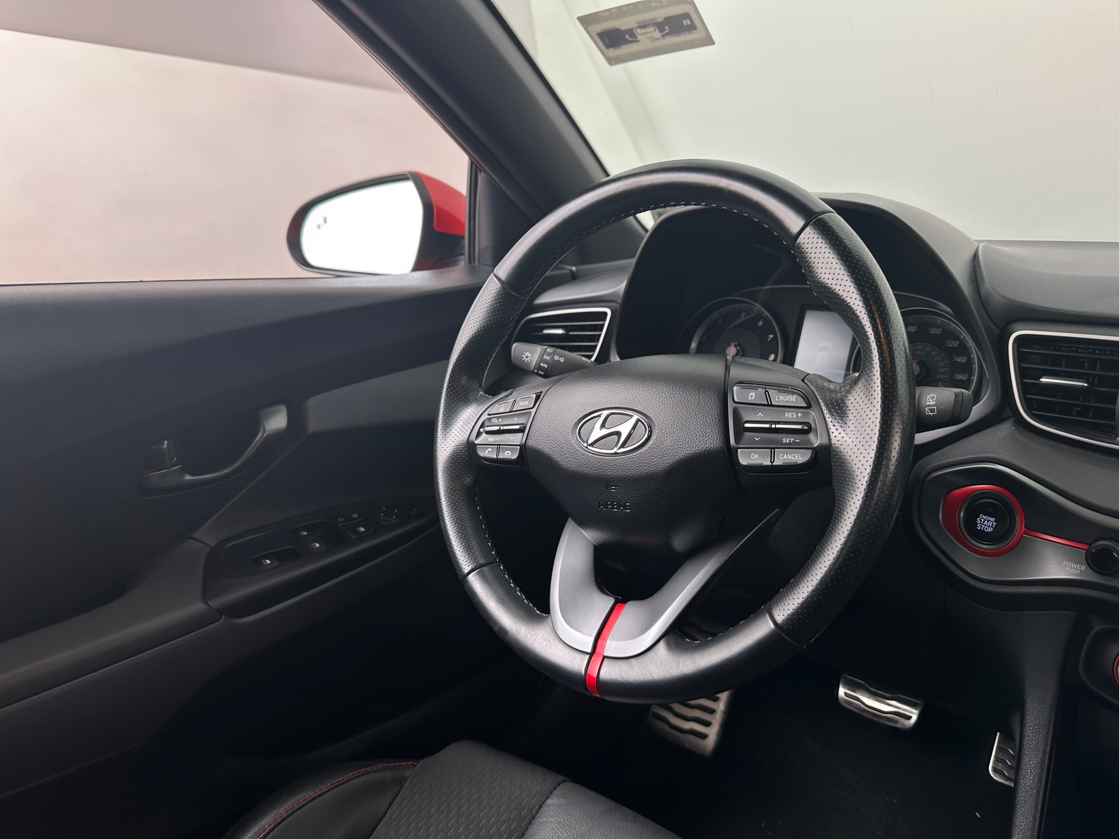 Thumbnail: 2019 Hyundai Veloster - 3