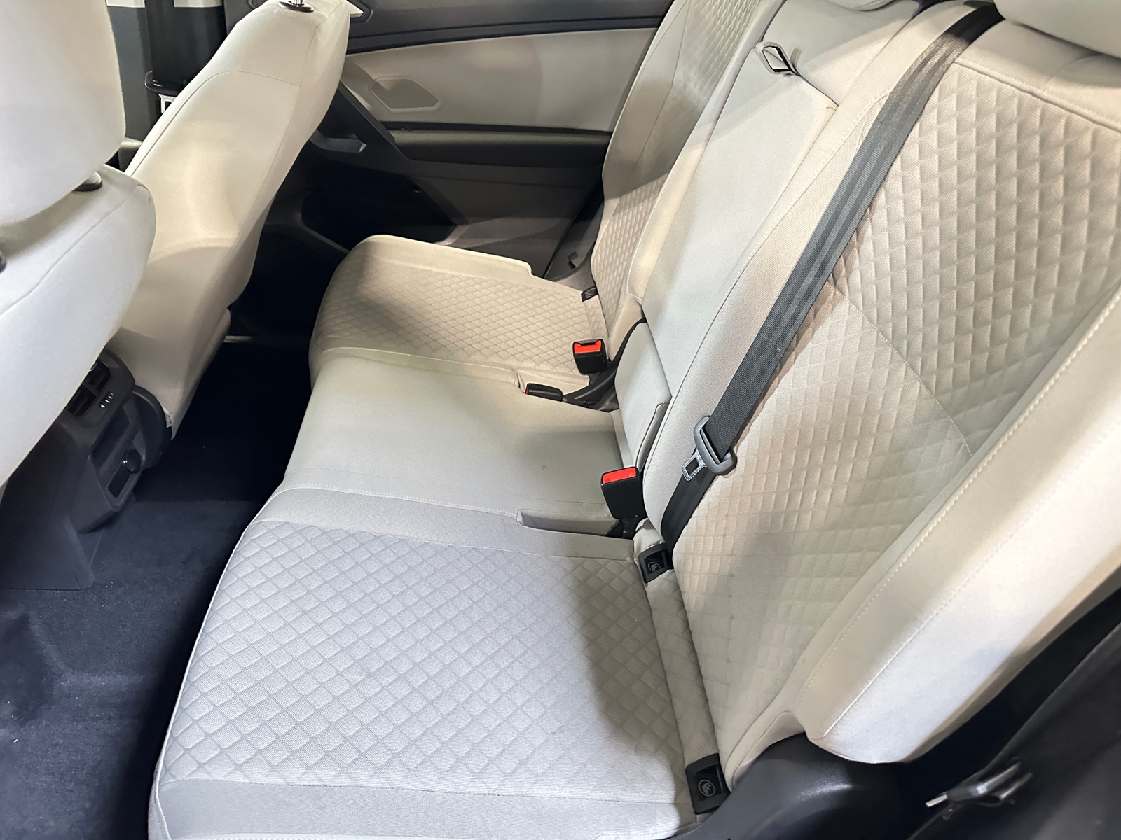 Thumbnail: 2021 Volkswagen Tiguan - 6