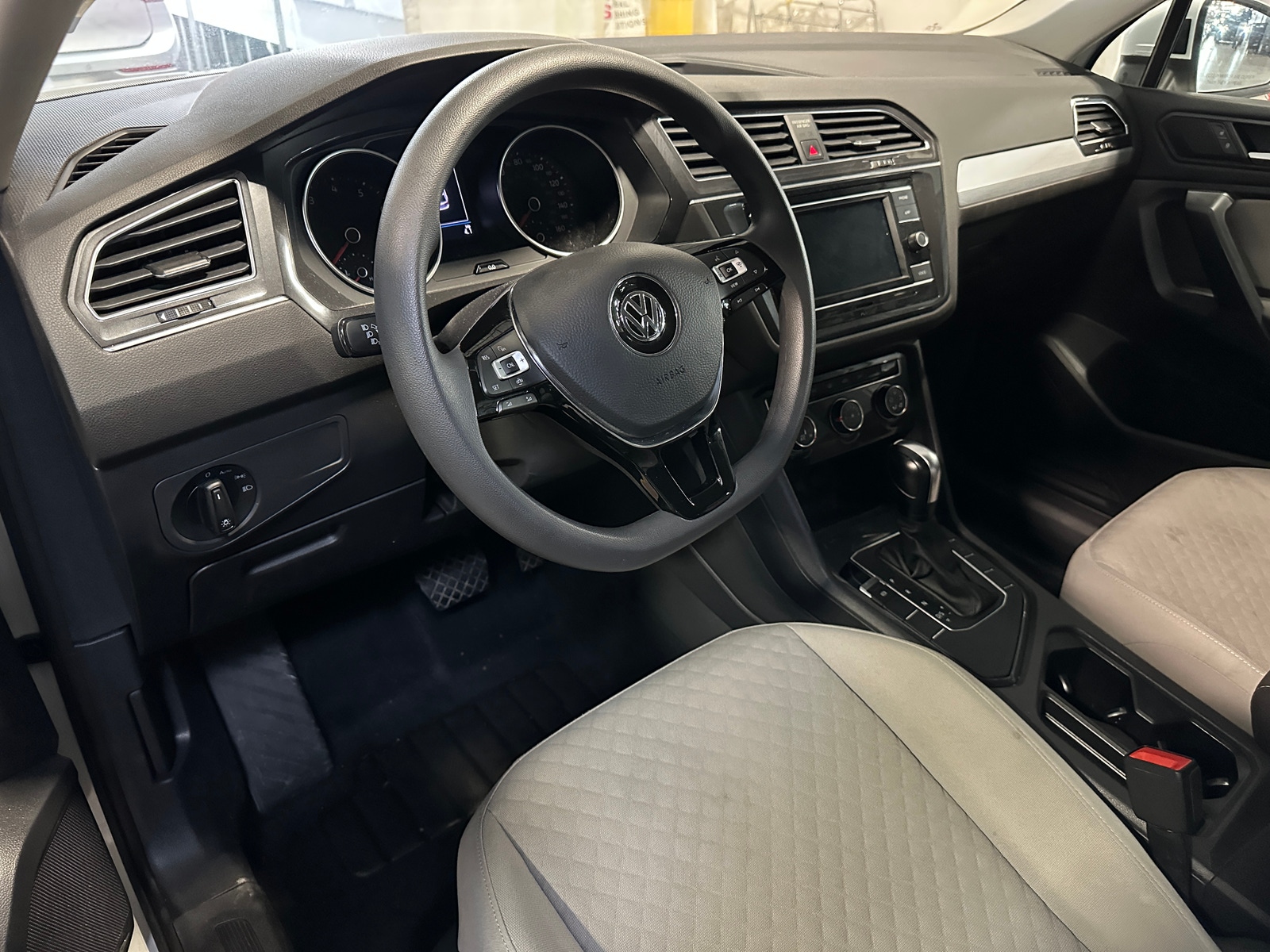 Thumbnail: 2021 Volkswagen Tiguan - 3