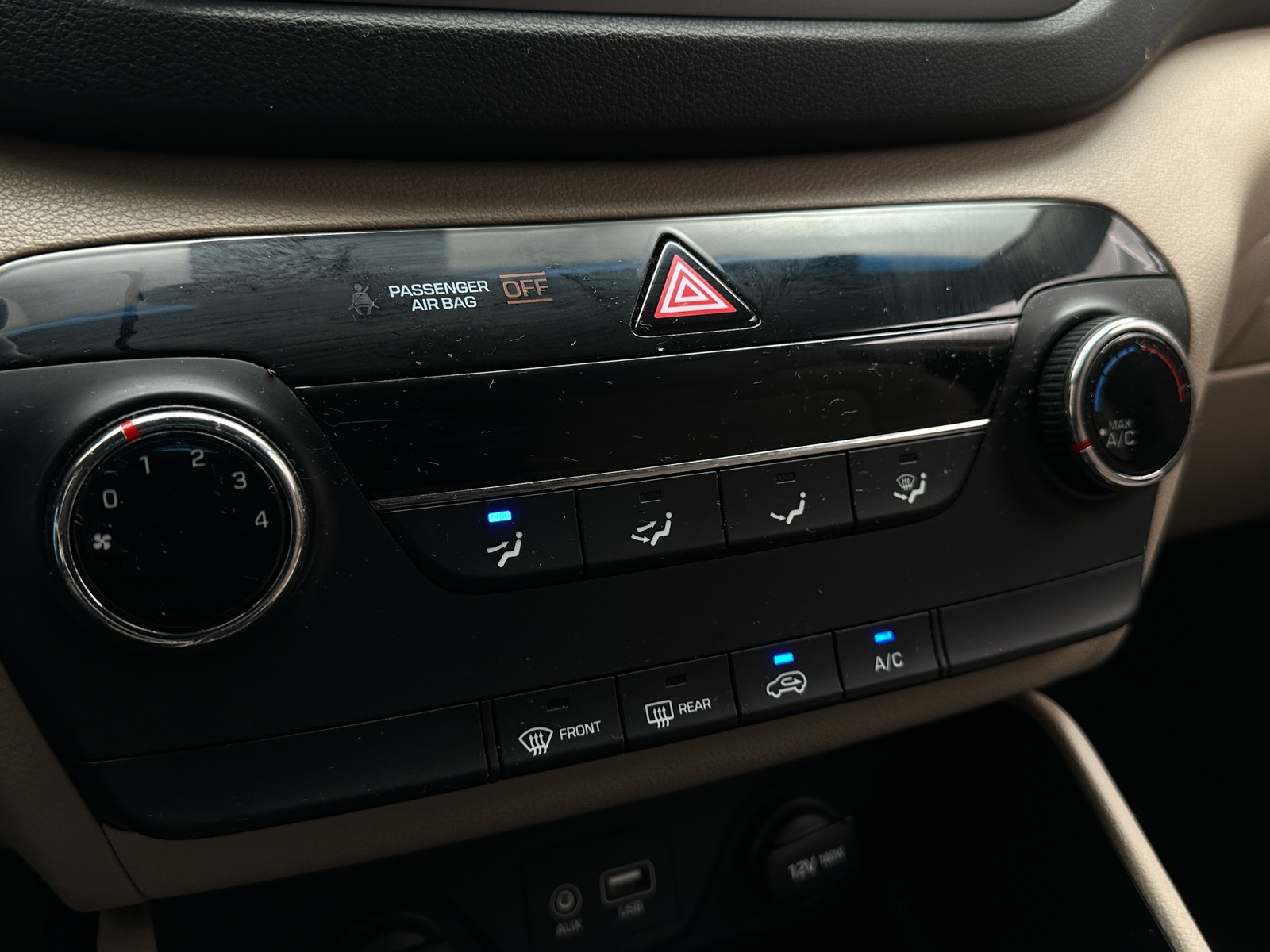 Thumbnail: 2016 Hyundai Tucson - 4