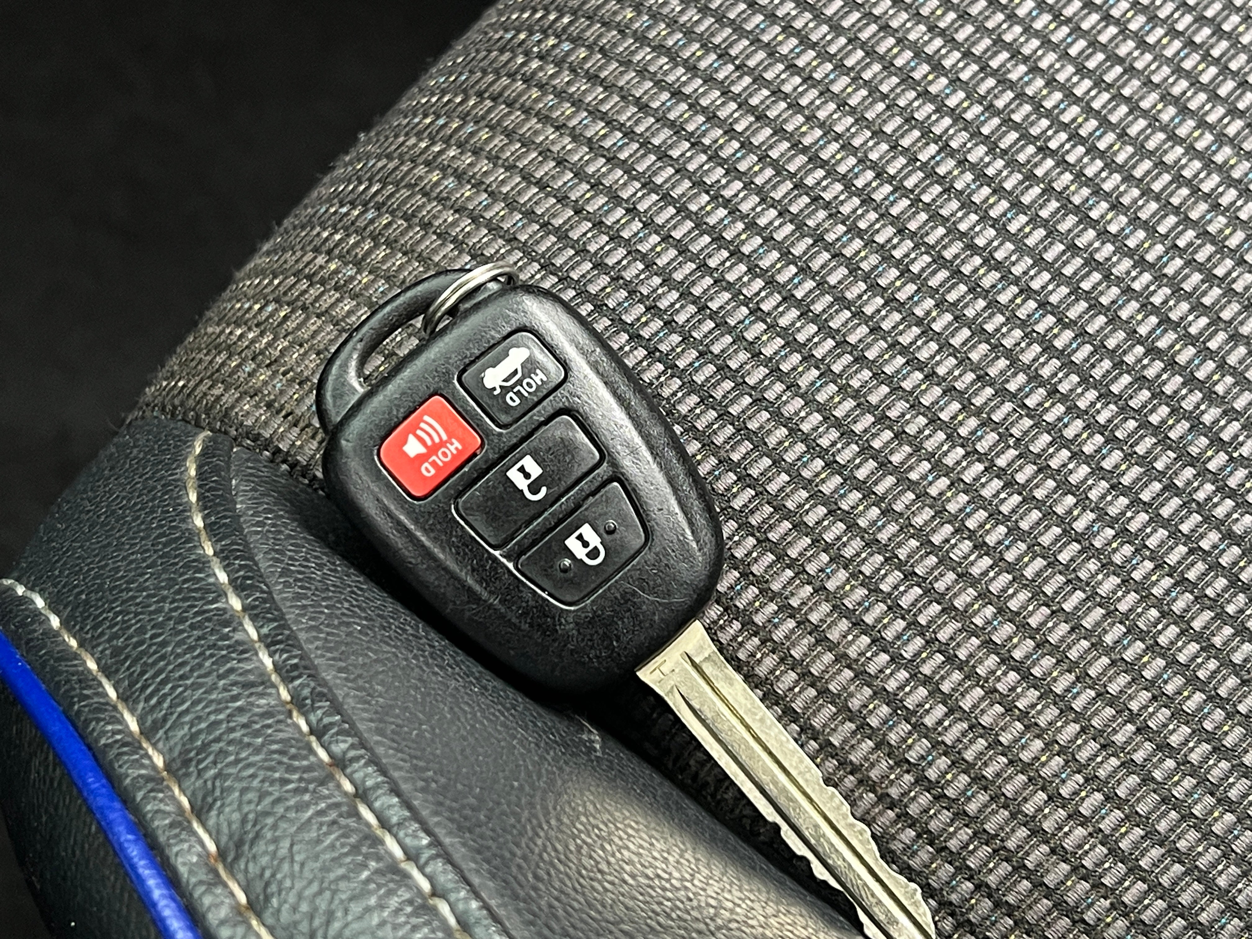 Used 2017 Toyota Corolla SE with VIN 5YFBURHE6HP717974 for sale in Oak Creek, WI