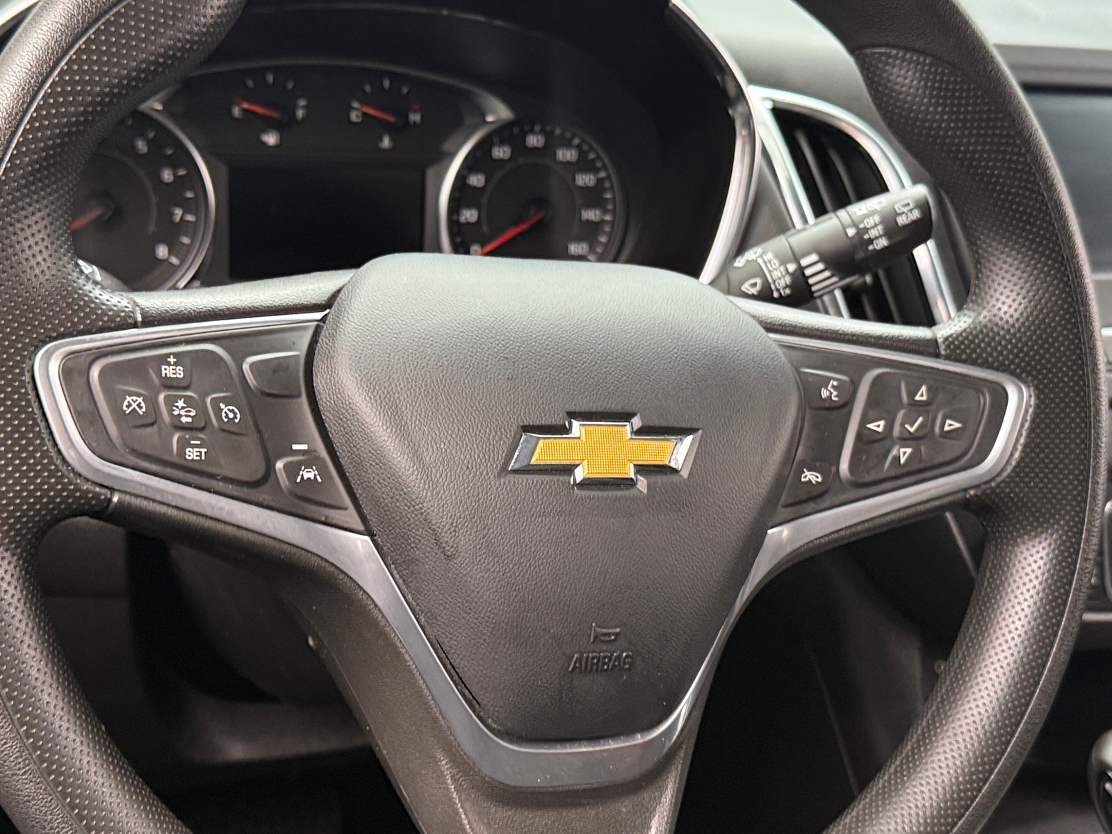 Thumbnail: 2023 Chevrolet Equinox - 5