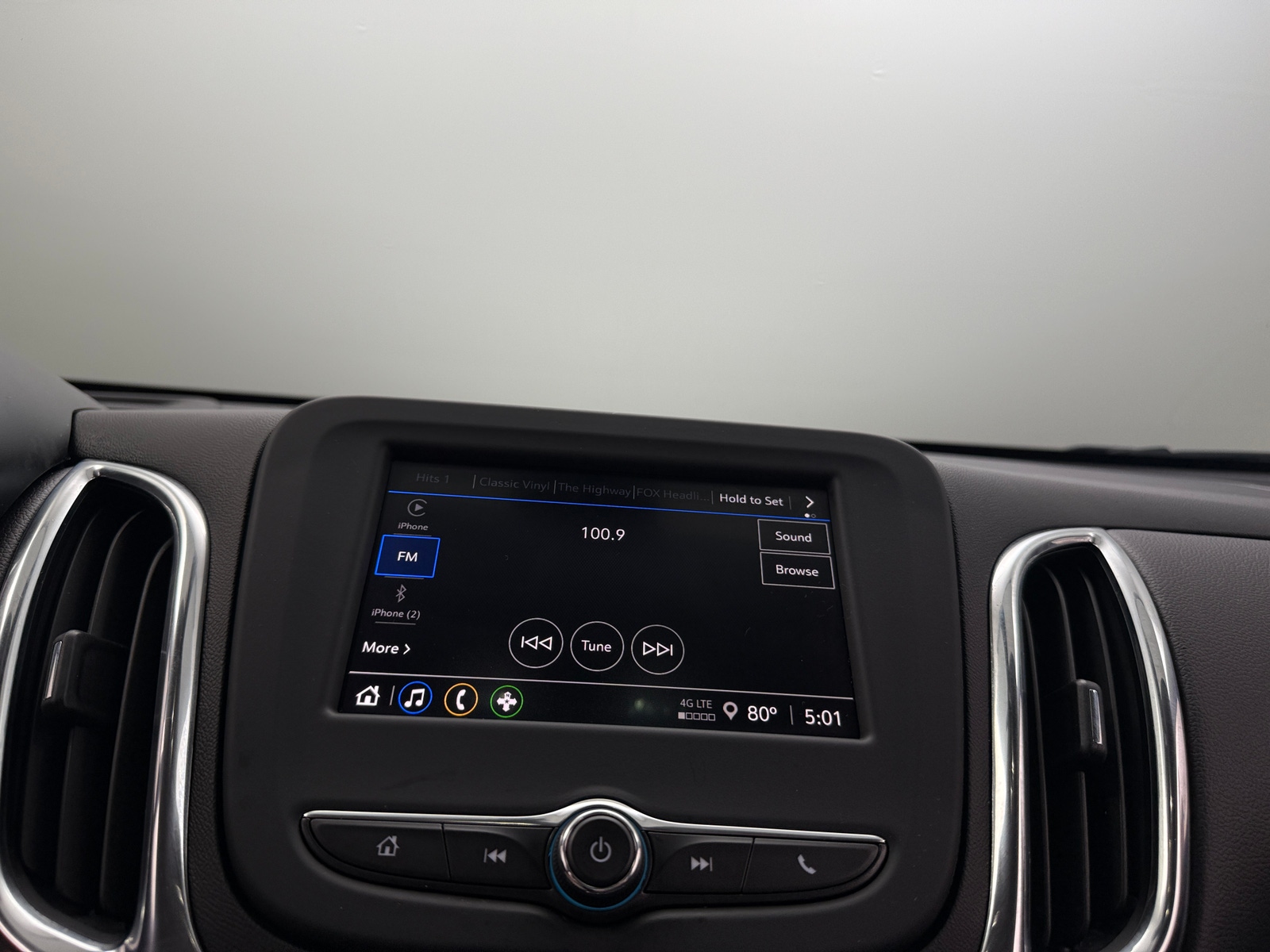 Thumbnail: 2023 Chevrolet Equinox - 4