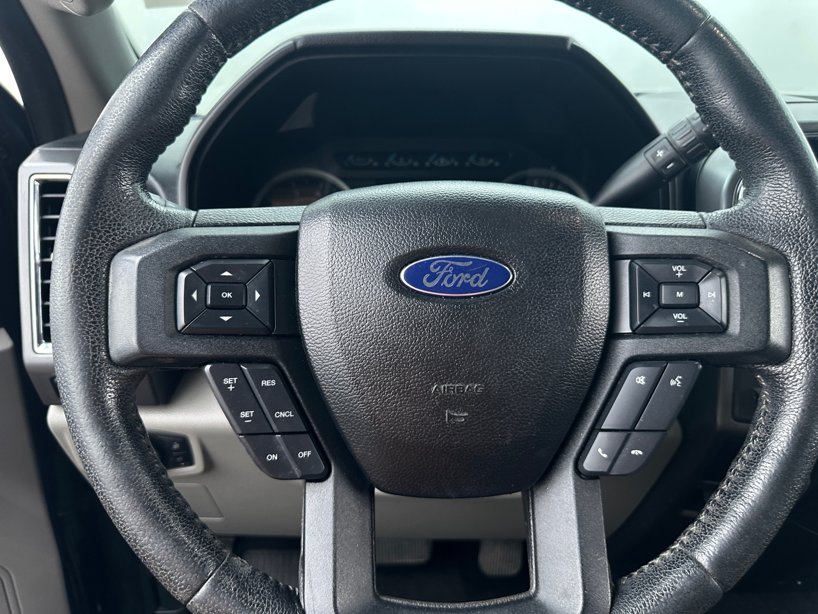 Thumbnail: 2016 Ford Econoline - 5
