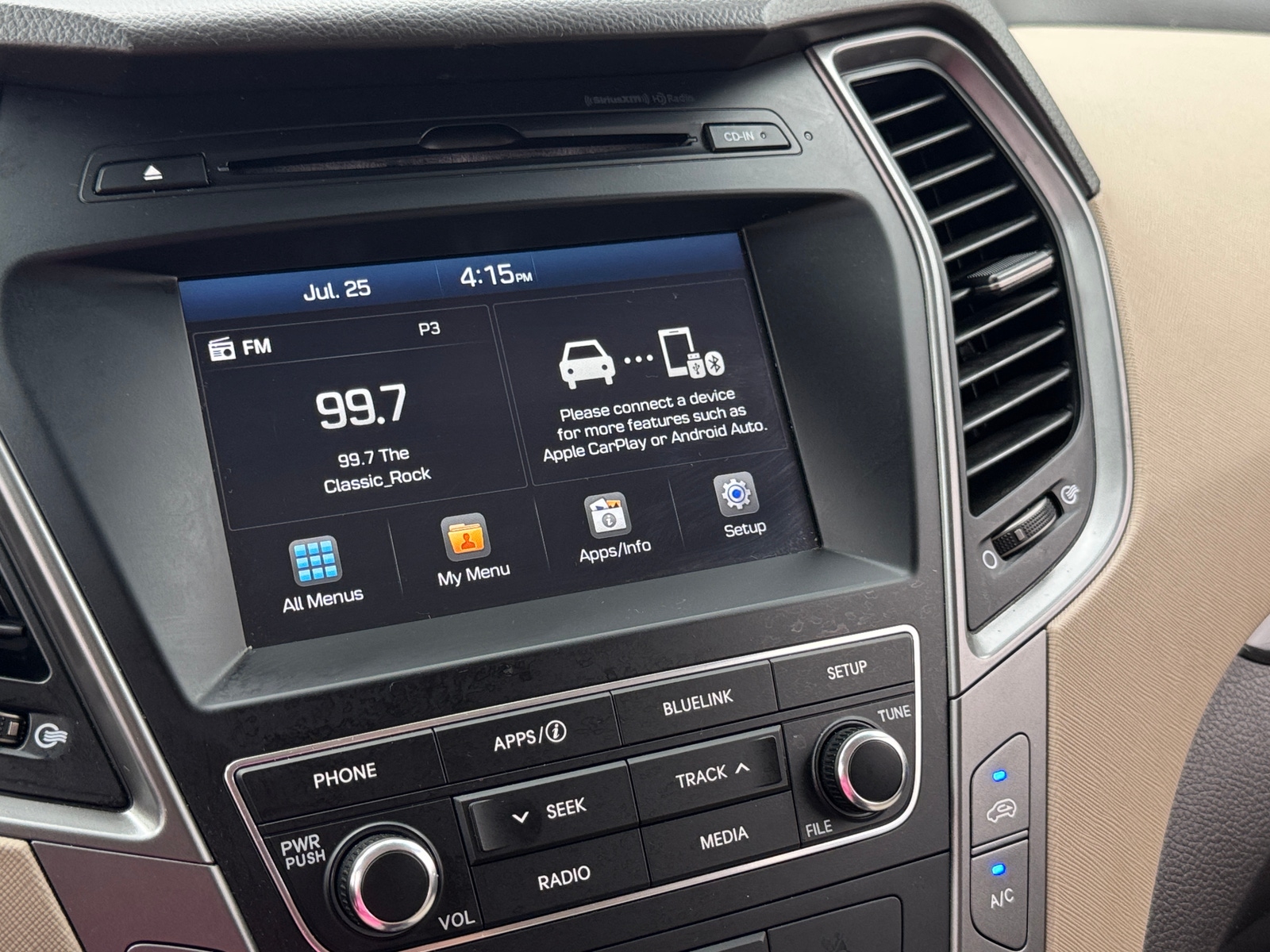 Thumbnail: 2017 Hyundai Santa Fe - 4