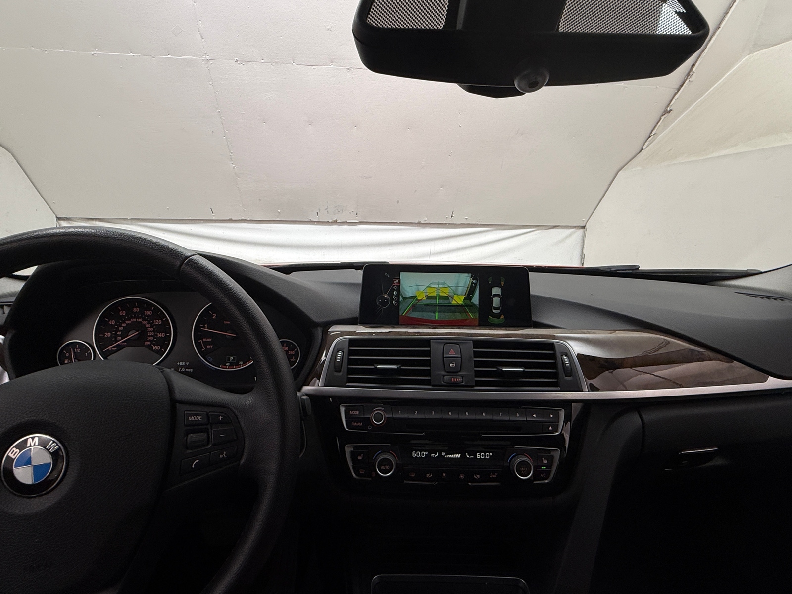 Thumbnail: 2016 BMW 3 Series - 2