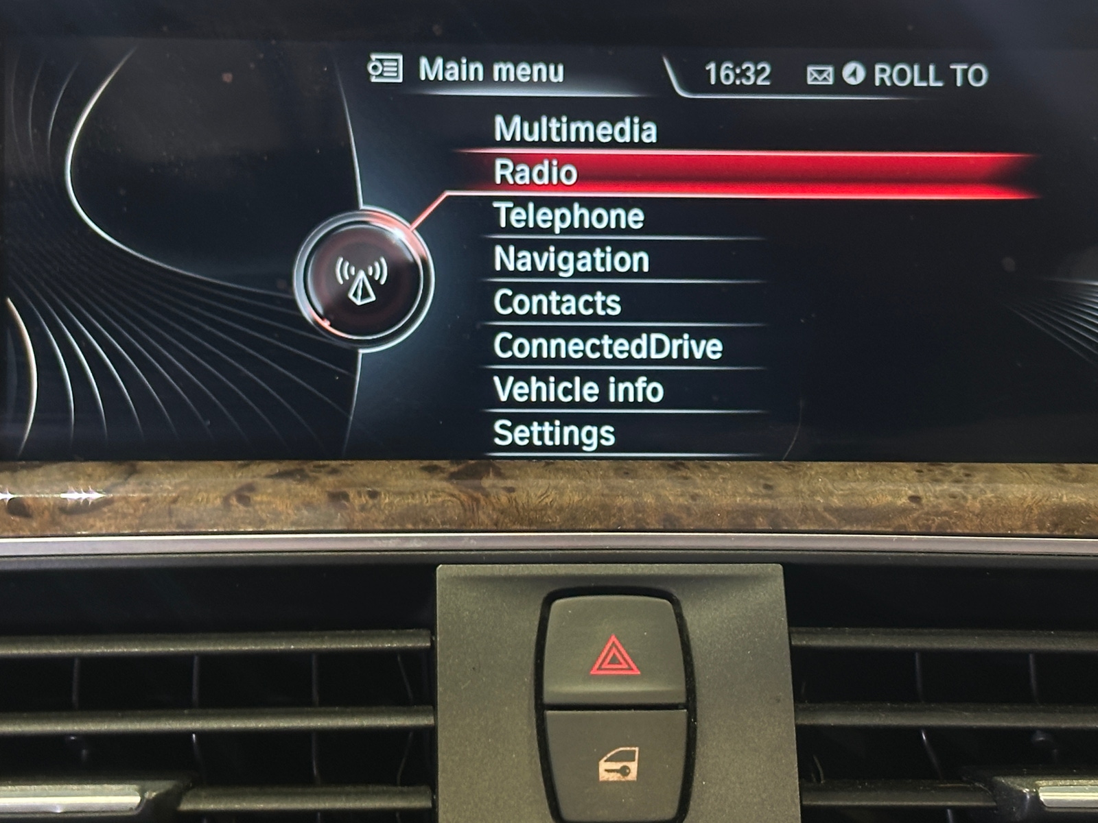 Thumbnail: 2016 BMW 3 Series - 3