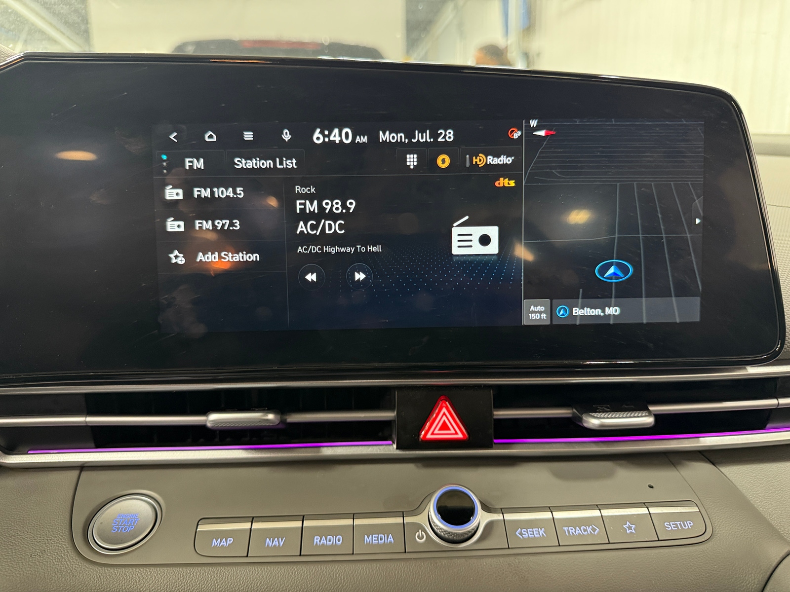 Thumbnail: 2024 Hyundai Elantra - 4