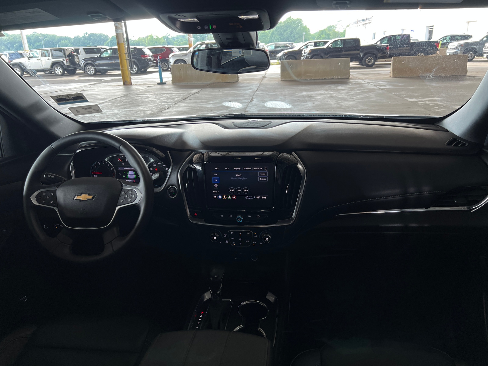 Thumbnail: 2022 Chevrolet Traverse - 2