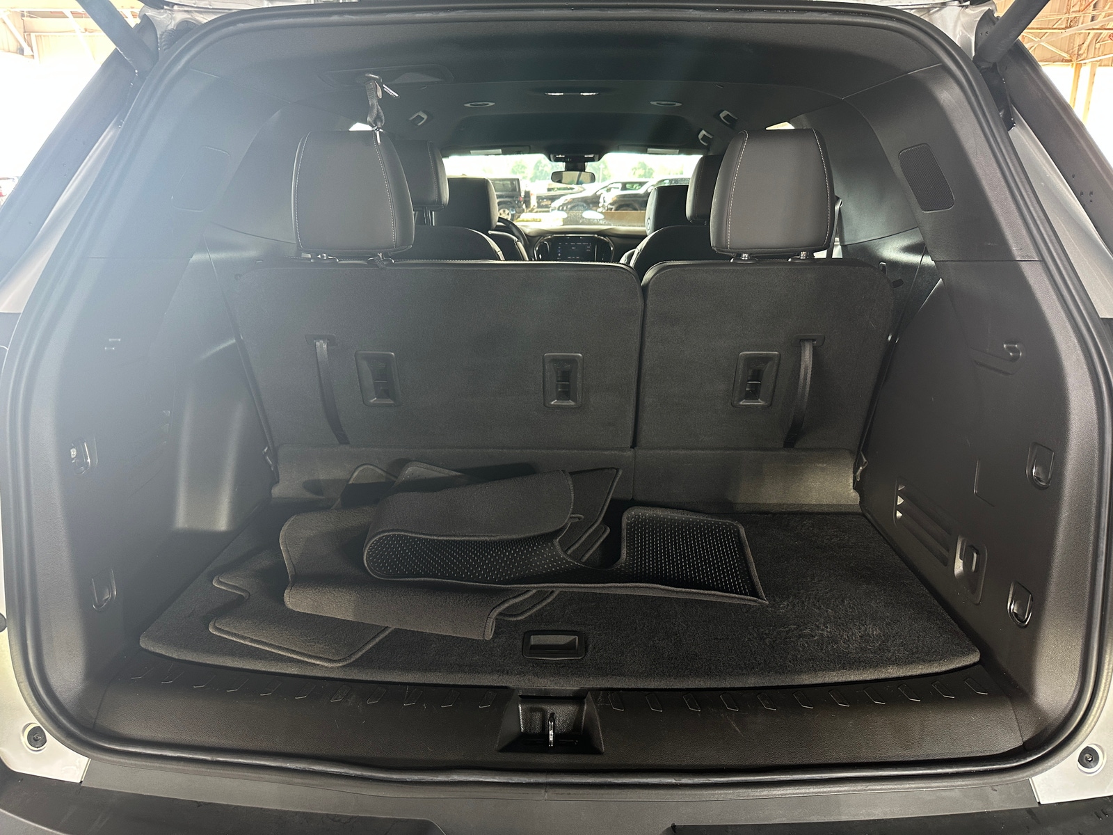 Thumbnail: 2022 Chevrolet Traverse - 6