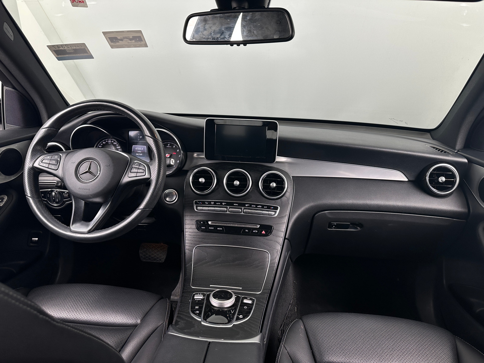 Thumbnail: 2019 Mercedes-Benz GLC - 2