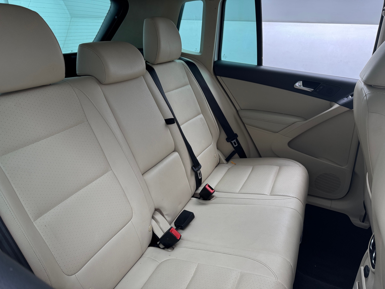 Thumbnail: 2016 Volkswagen Tiguan - 6