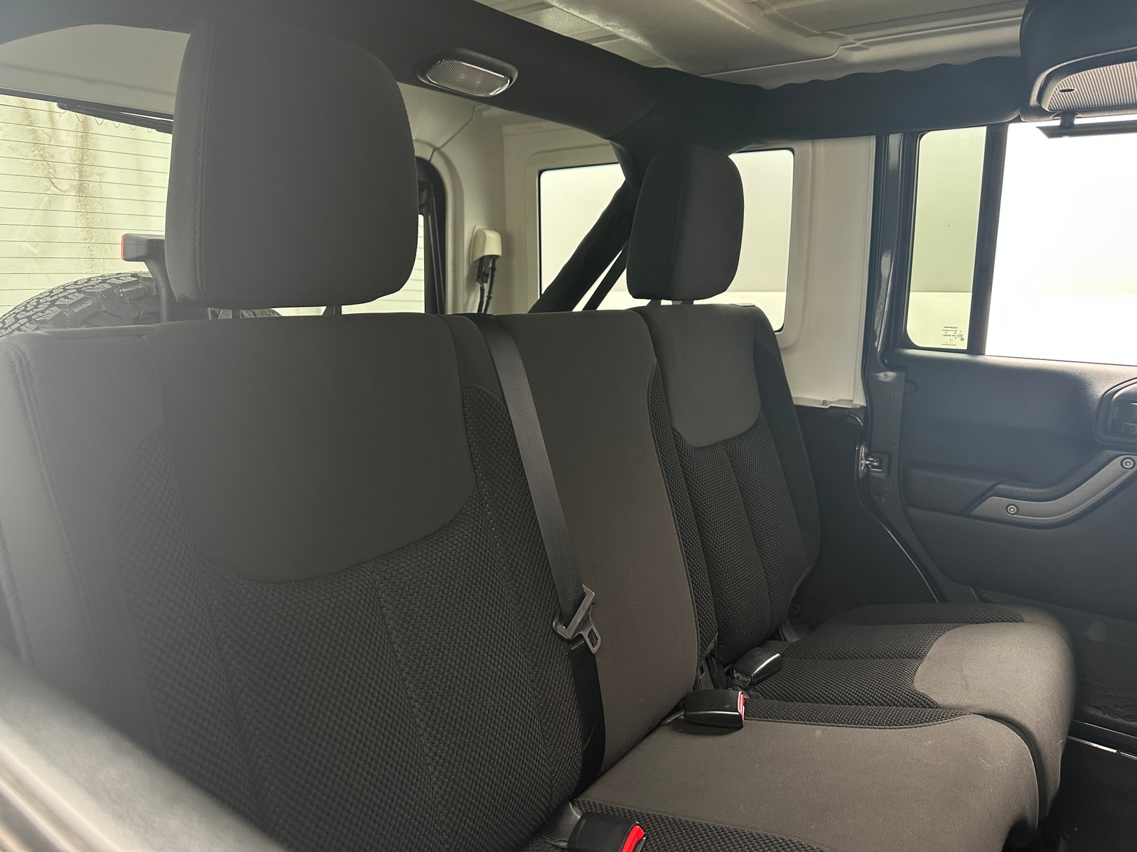 Thumbnail: 2017 Jeep Wrangler - 6