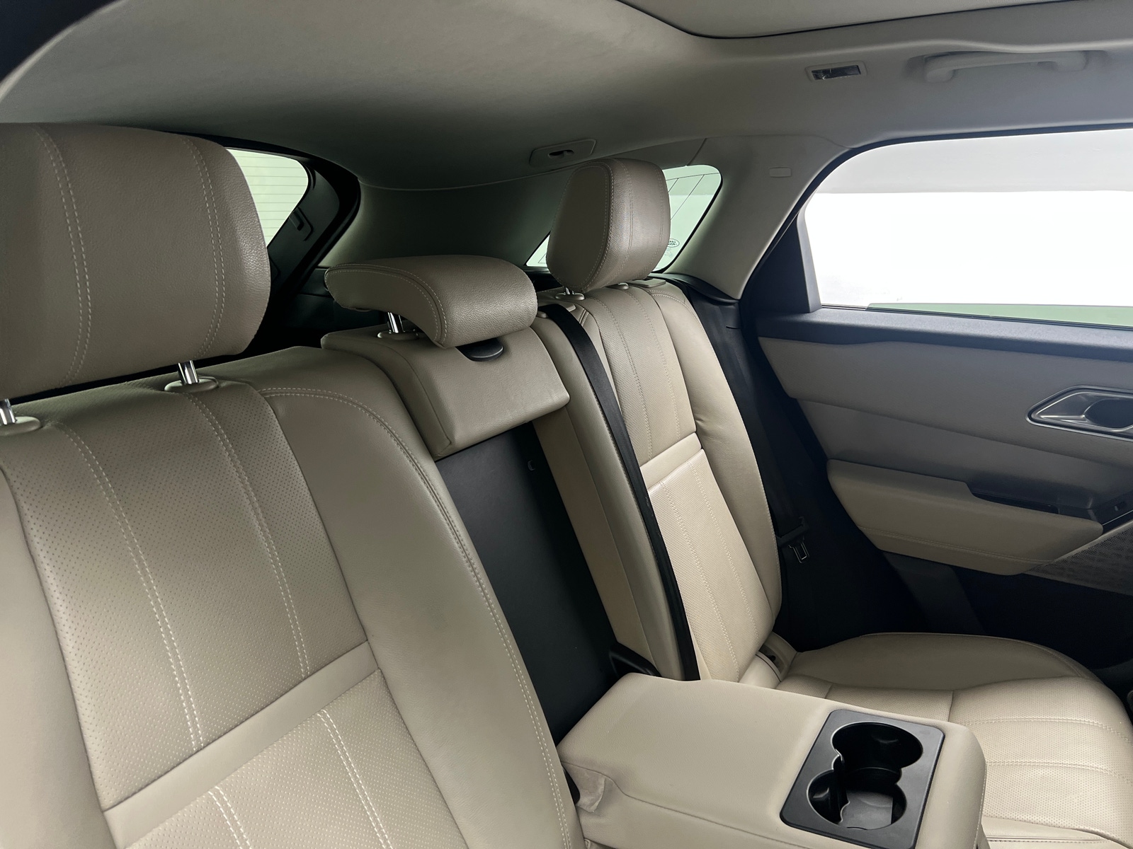Thumbnail: 2018 Land Rover Range Rover Velar - 5