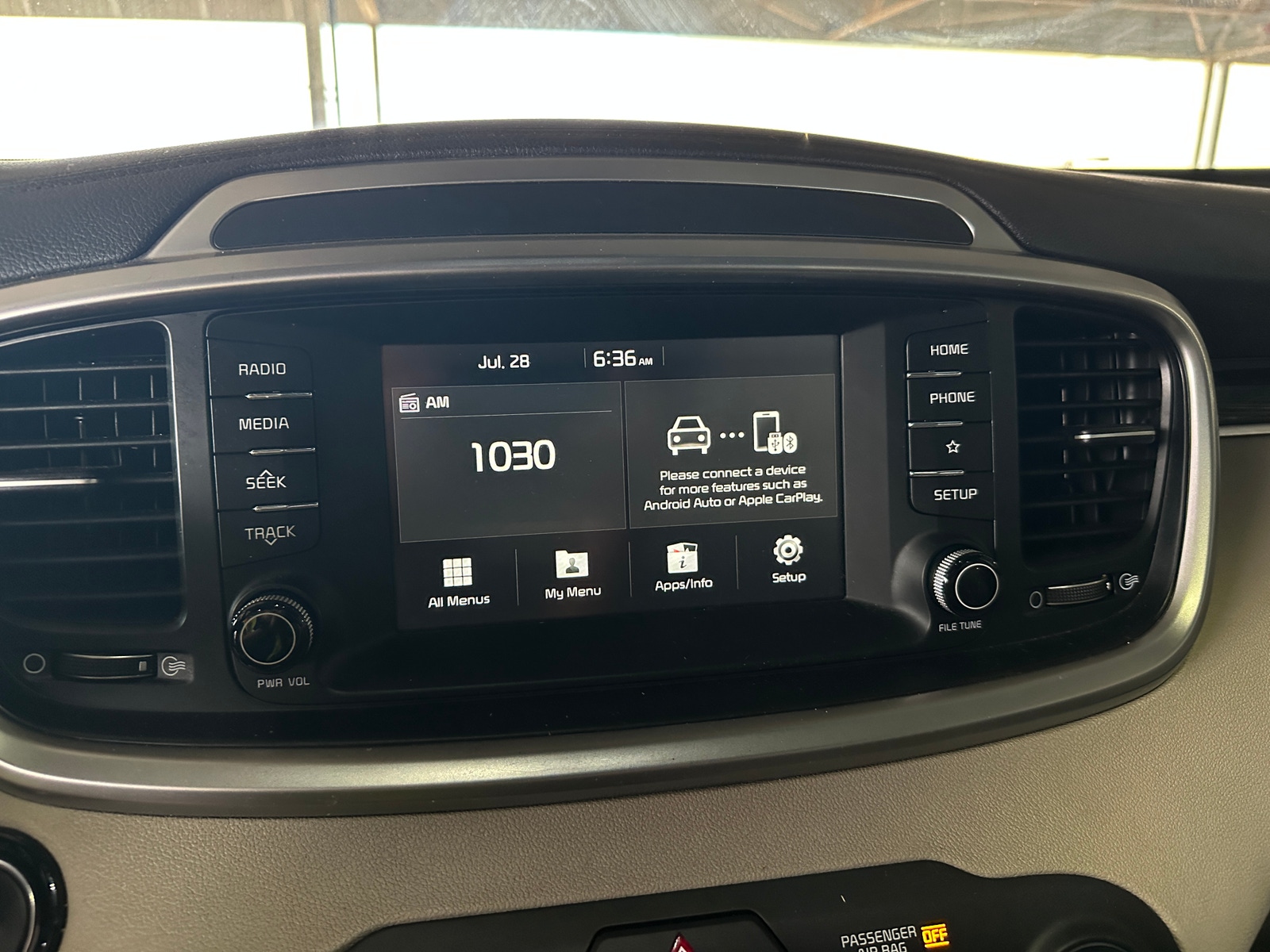 Thumbnail: 2020 Kia Sorento - 4