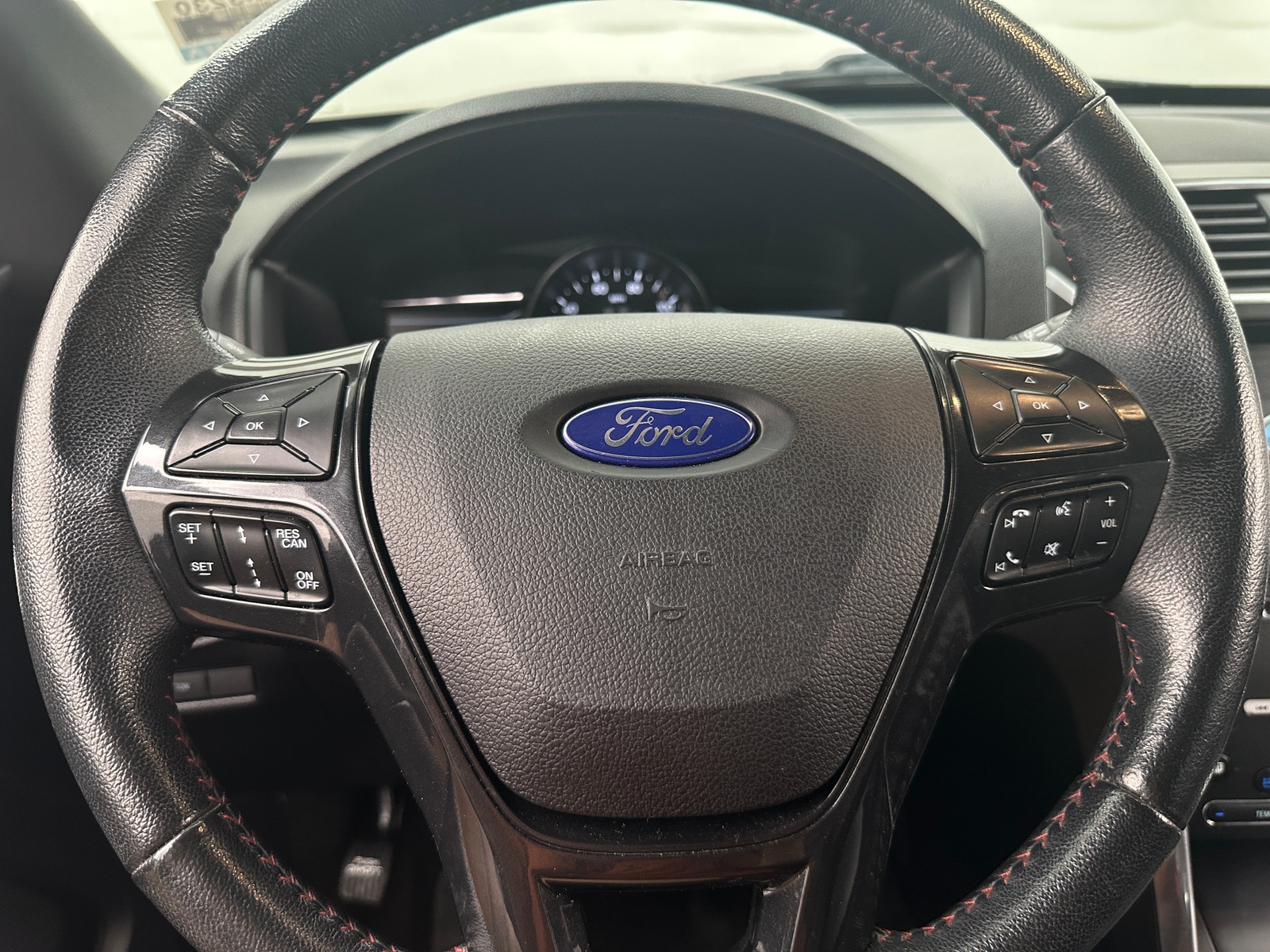 Thumbnail: 2018 Ford Explorer - 4