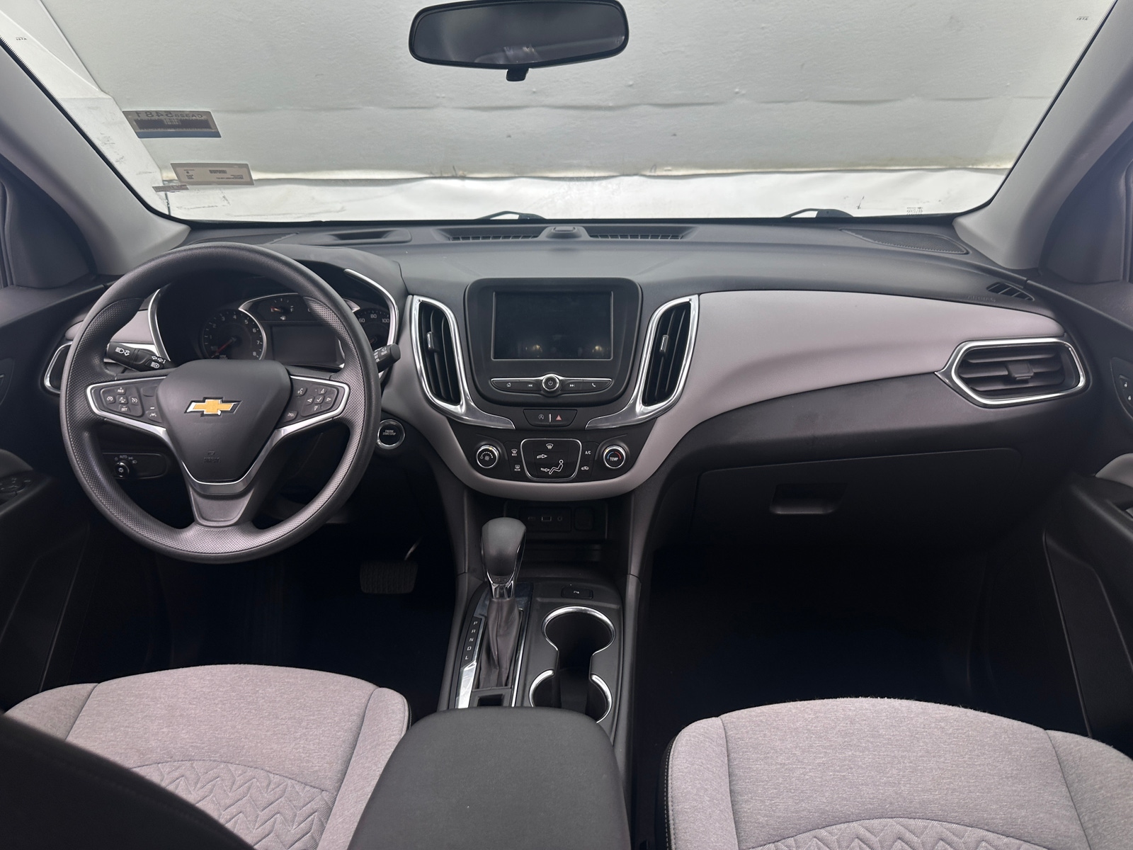 Thumbnail: 2022 Chevrolet Equinox - 3