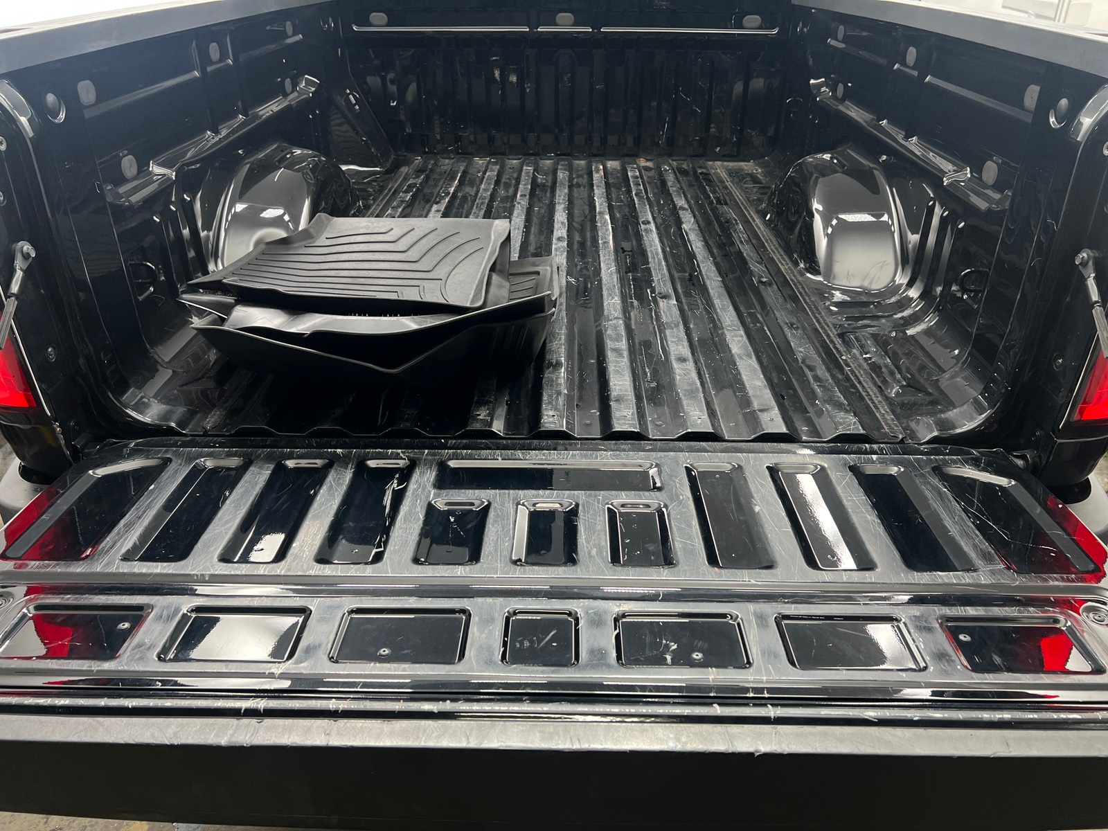 Thumbnail: 2021 Chevrolet Colorado - 5
