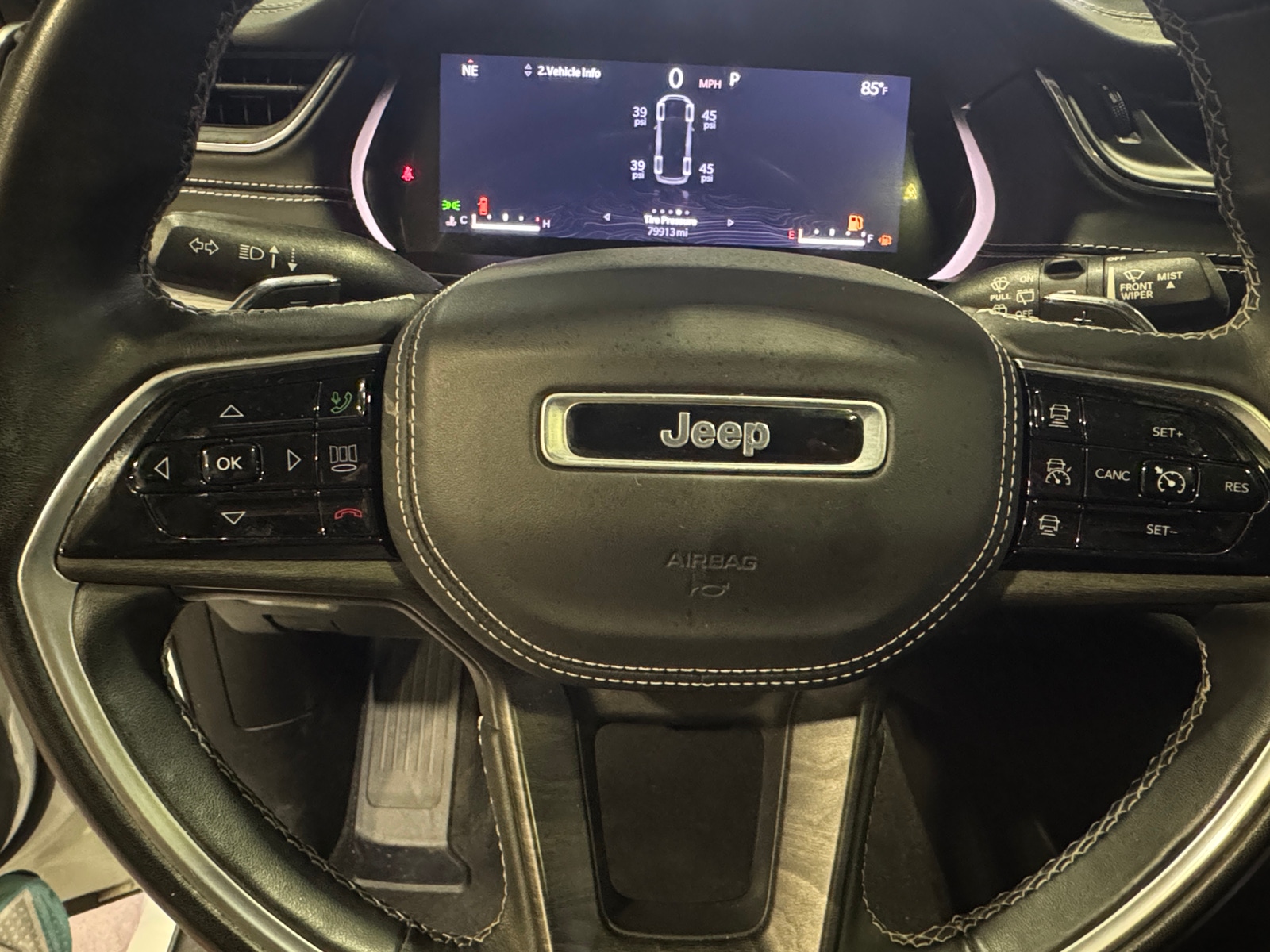 Thumbnail: 2021 Jeep Grand Cherokee L - 4