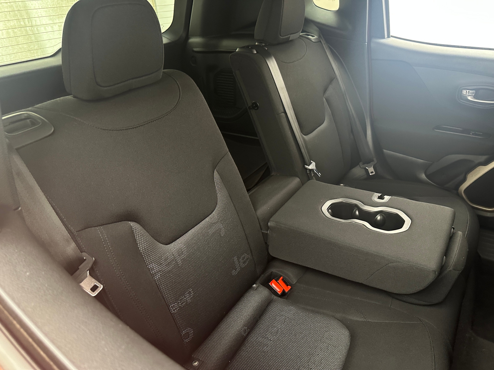Thumbnail: 2017 Jeep Renegade - 6