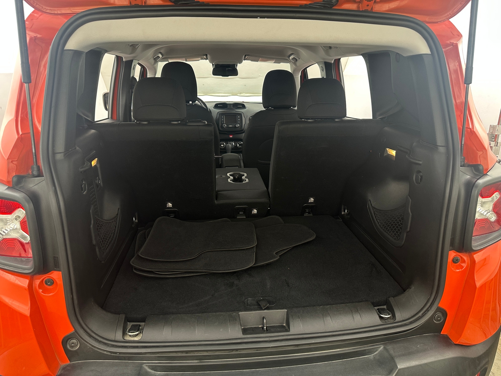 Thumbnail: 2017 Jeep Renegade - 7