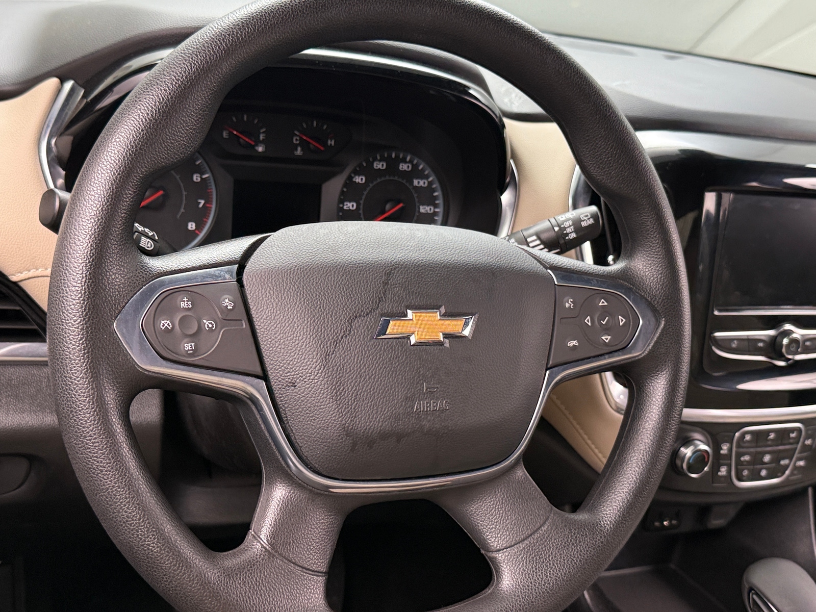 Thumbnail: 2022 Chevrolet Traverse - 5