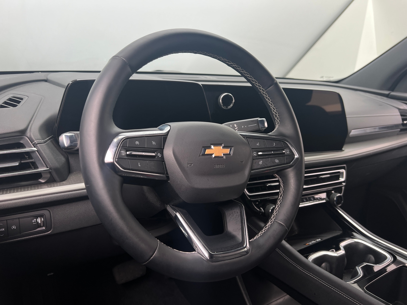 Thumbnail: 2025 Chevrolet Traverse - 5