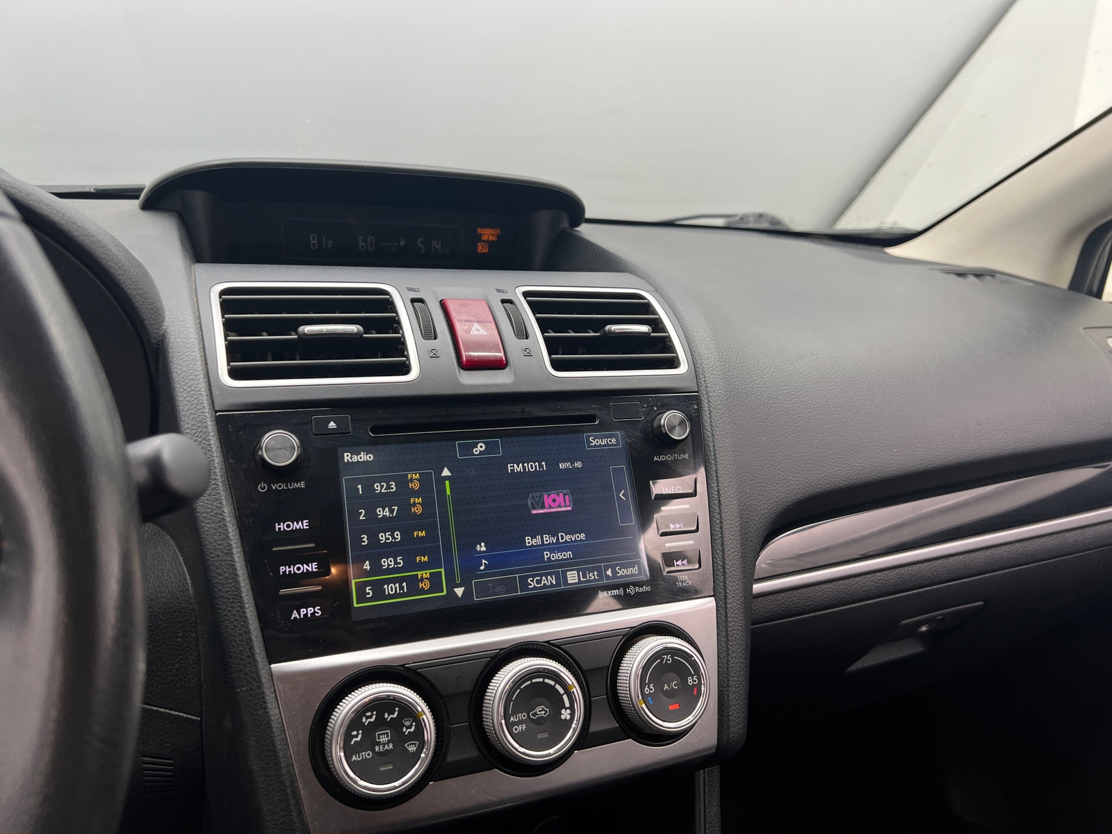 Thumbnail: 2017 Subaru Crosstrek - 3