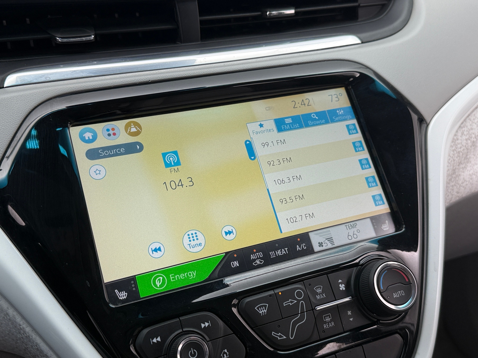 Thumbnail: 2020 Chevrolet Bolt EV - 3