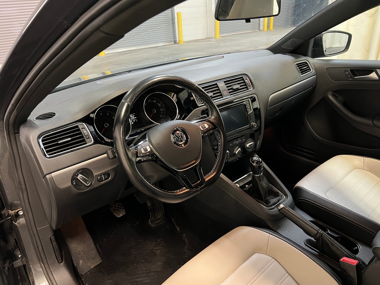Thumbnail: 2016 Volkswagen Jetta - 2
