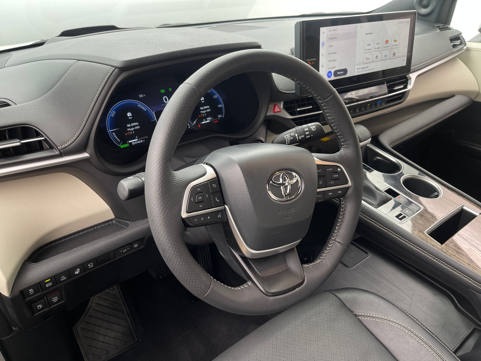 Thumbnail: 2025 Toyota Sienna - 2