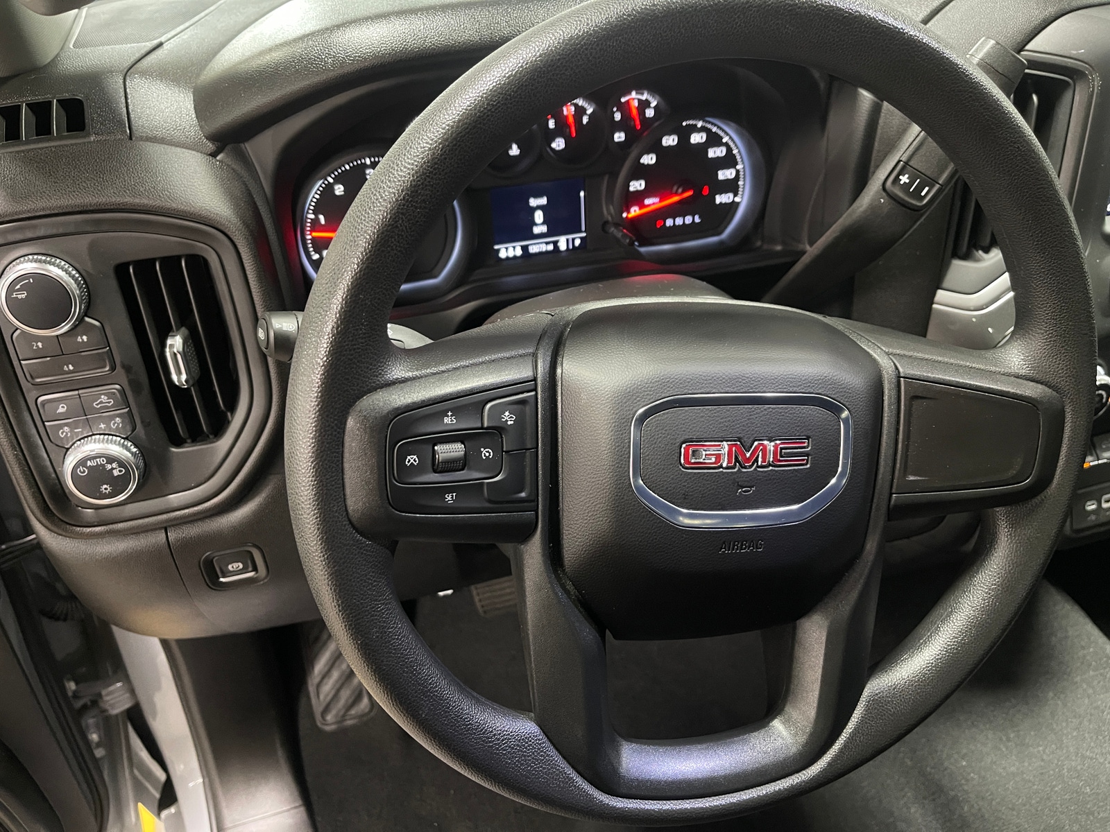 Thumbnail: 2024 GMC Sierra 2500 - 5