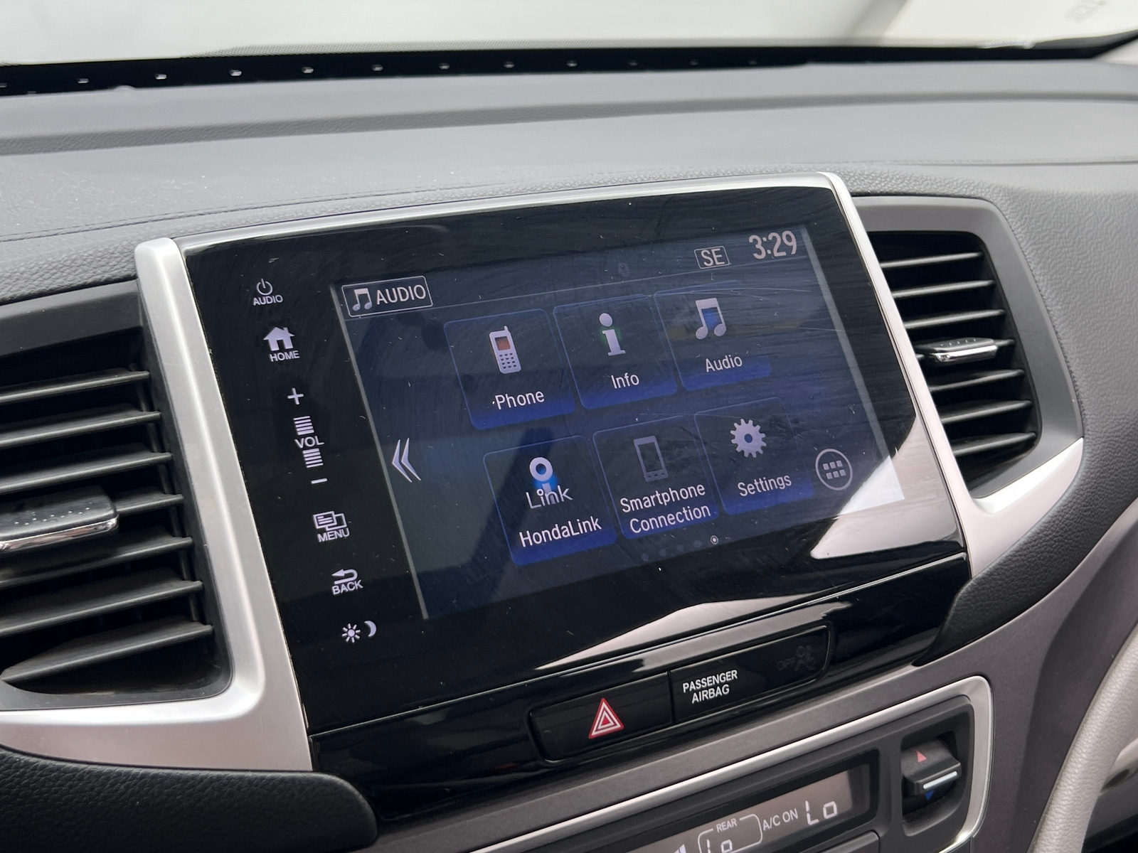 Thumbnail: 2017 Honda Pilot - 3
