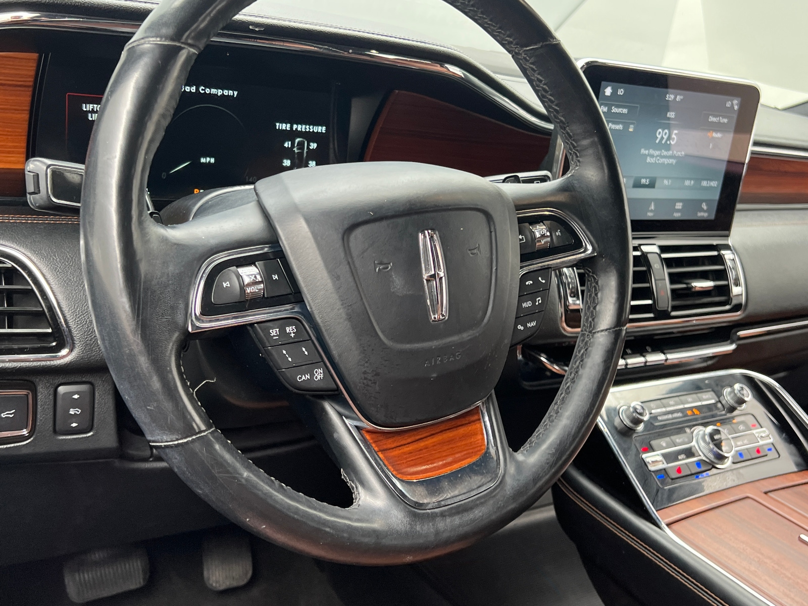 Thumbnail: 2018 Lincoln Navigator - 4