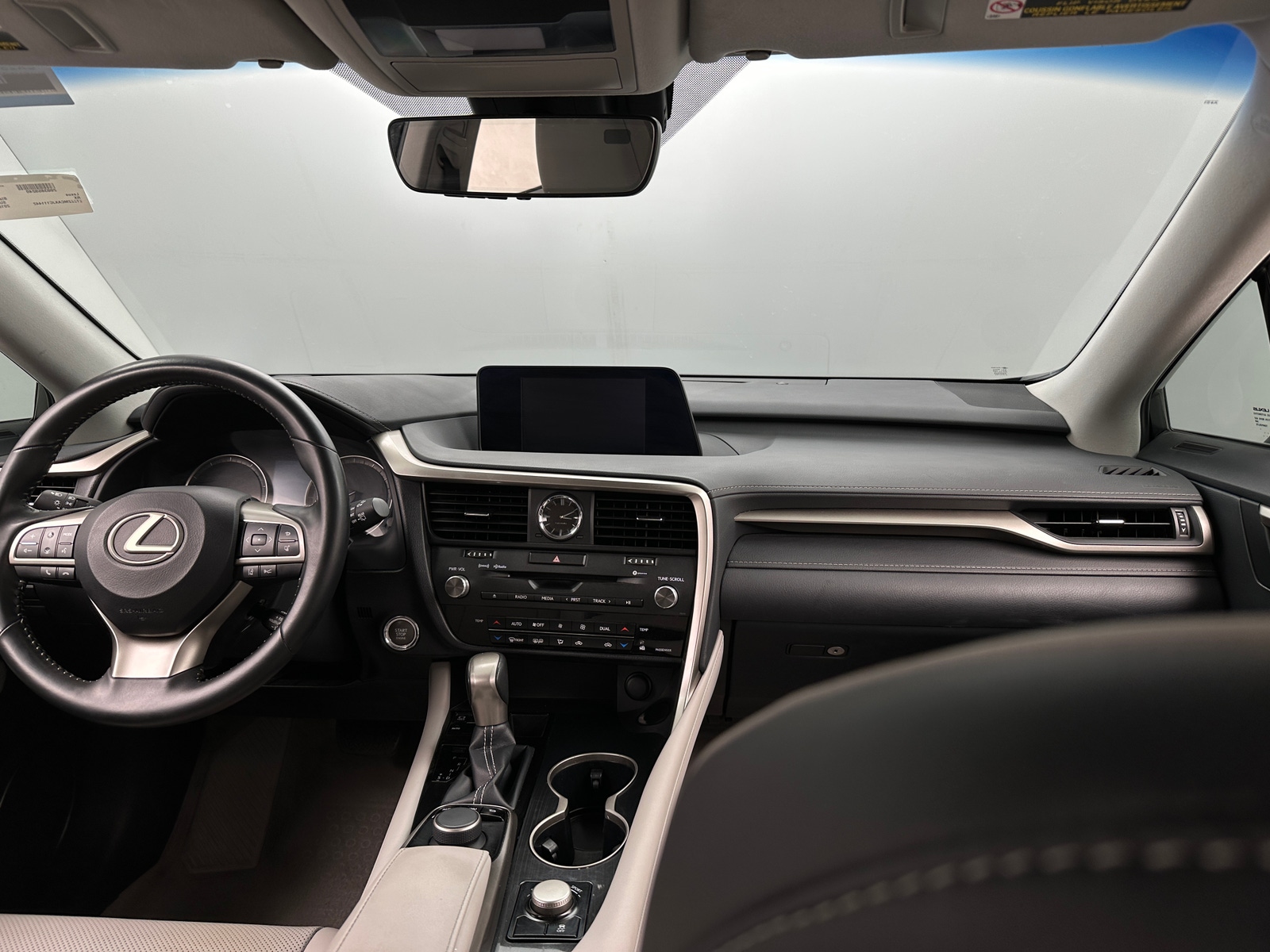Thumbnail: 2018 Lexus RX - 3