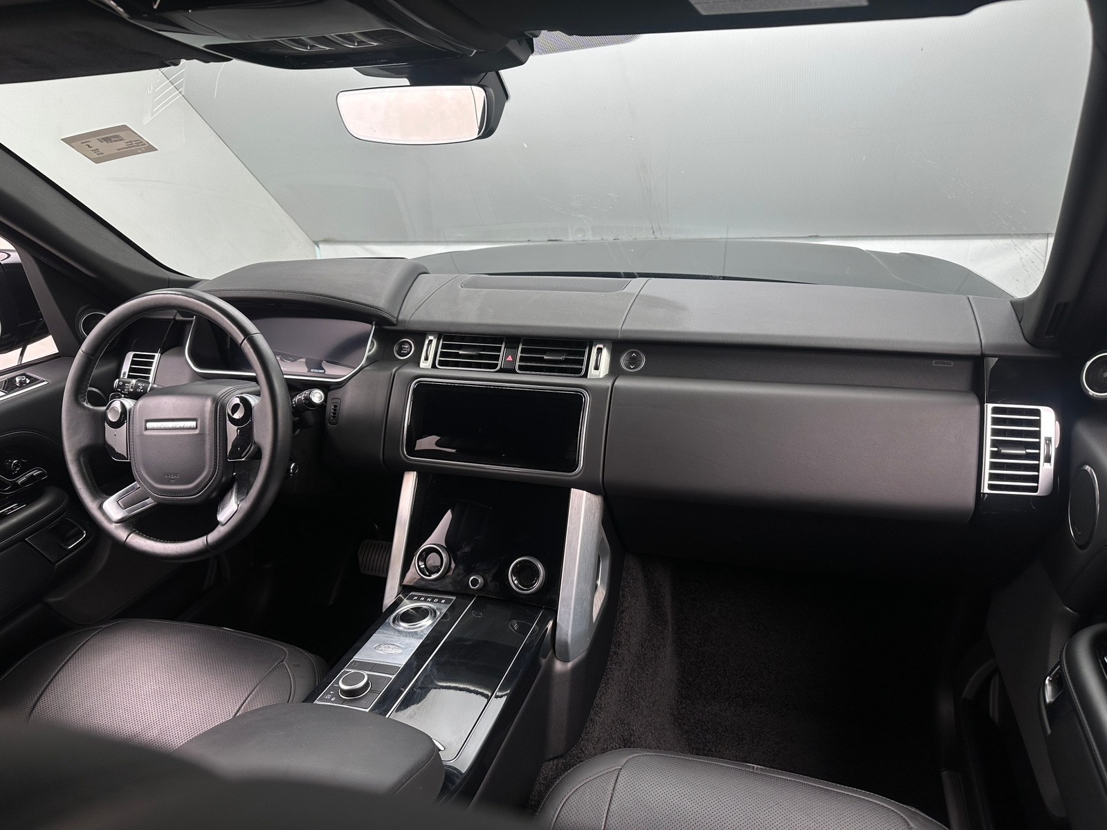 Thumbnail: 2019 Land Rover Range Rover - 2