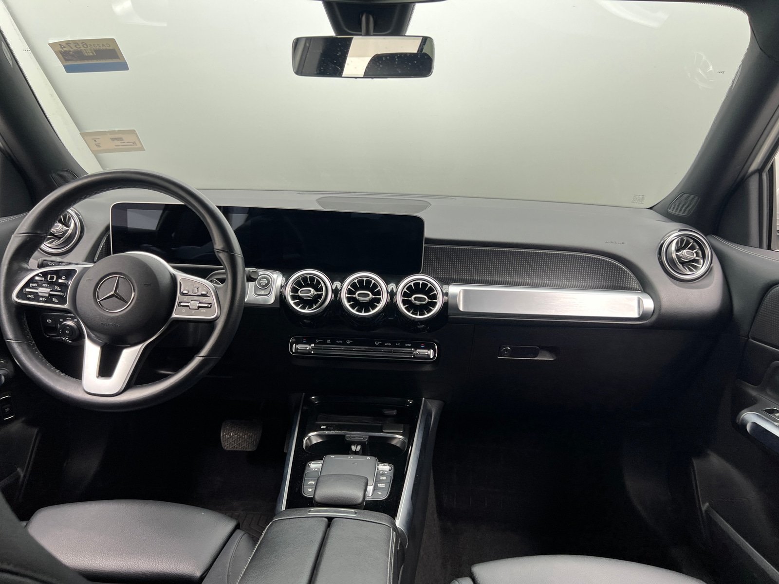 Thumbnail: 2021 Mercedes-Benz GLB - 2