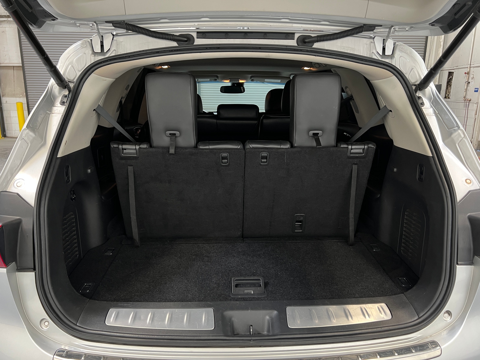Thumbnail: 2015 INFINITI QX60 - 6