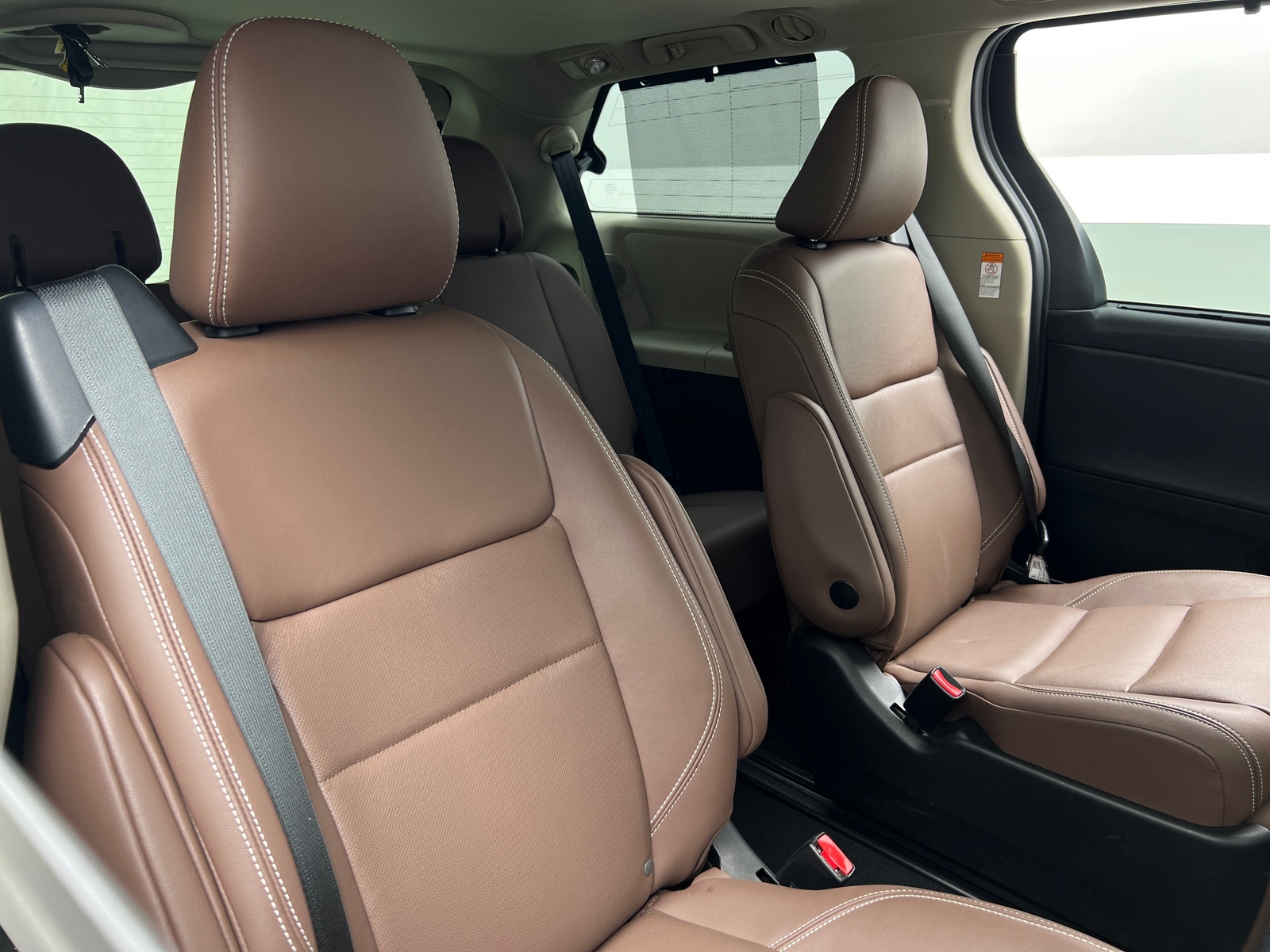 Thumbnail: 2020 Toyota Sienna - 5