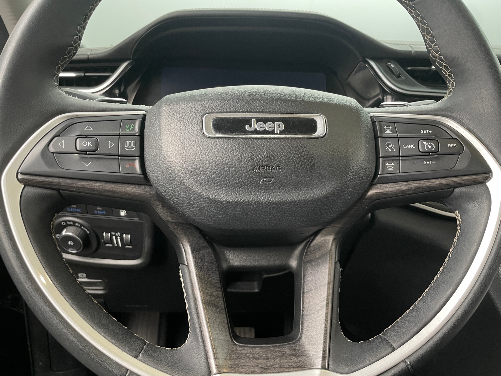 Thumbnail: 2022 Jeep Grand Cherokee - 4