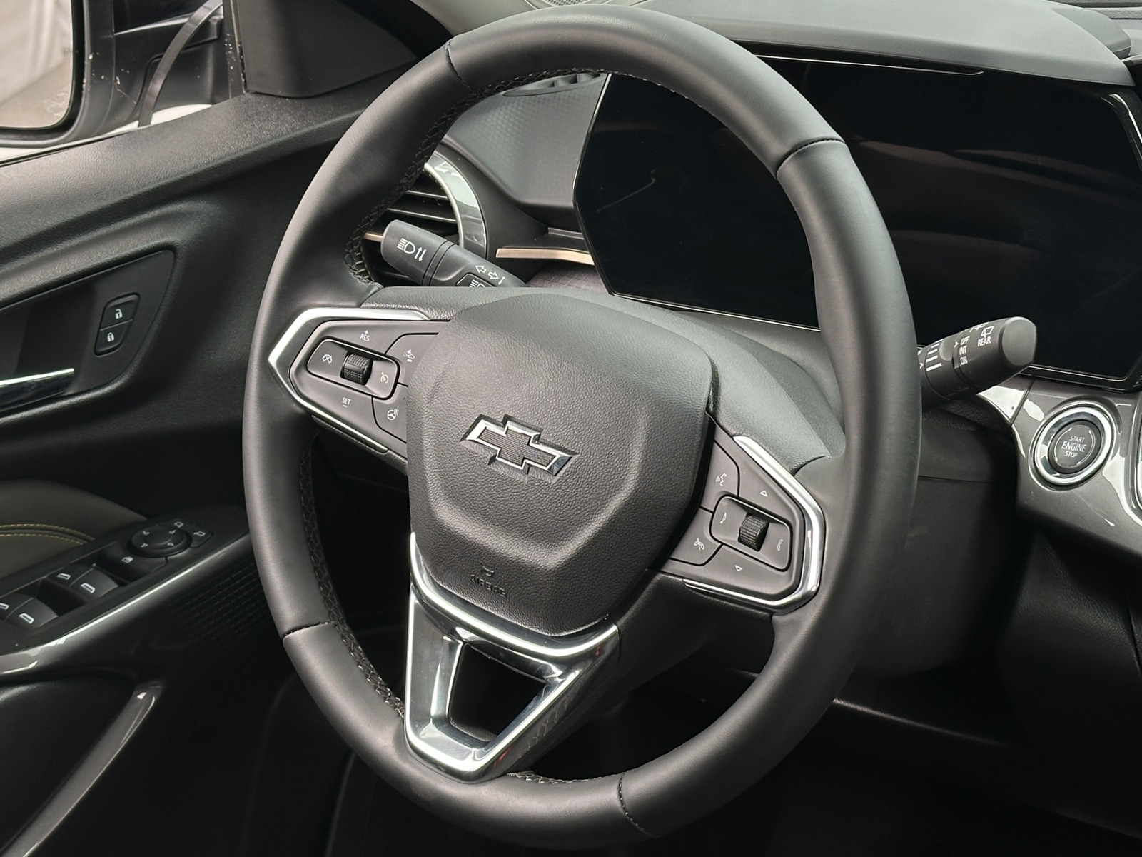 Thumbnail: 2025 Chevrolet Trax - 5