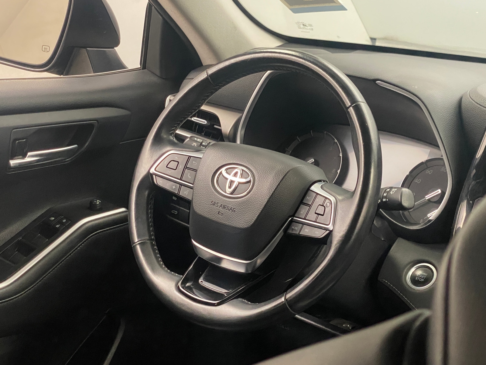 Thumbnail: 2021 Toyota Highlander - 4