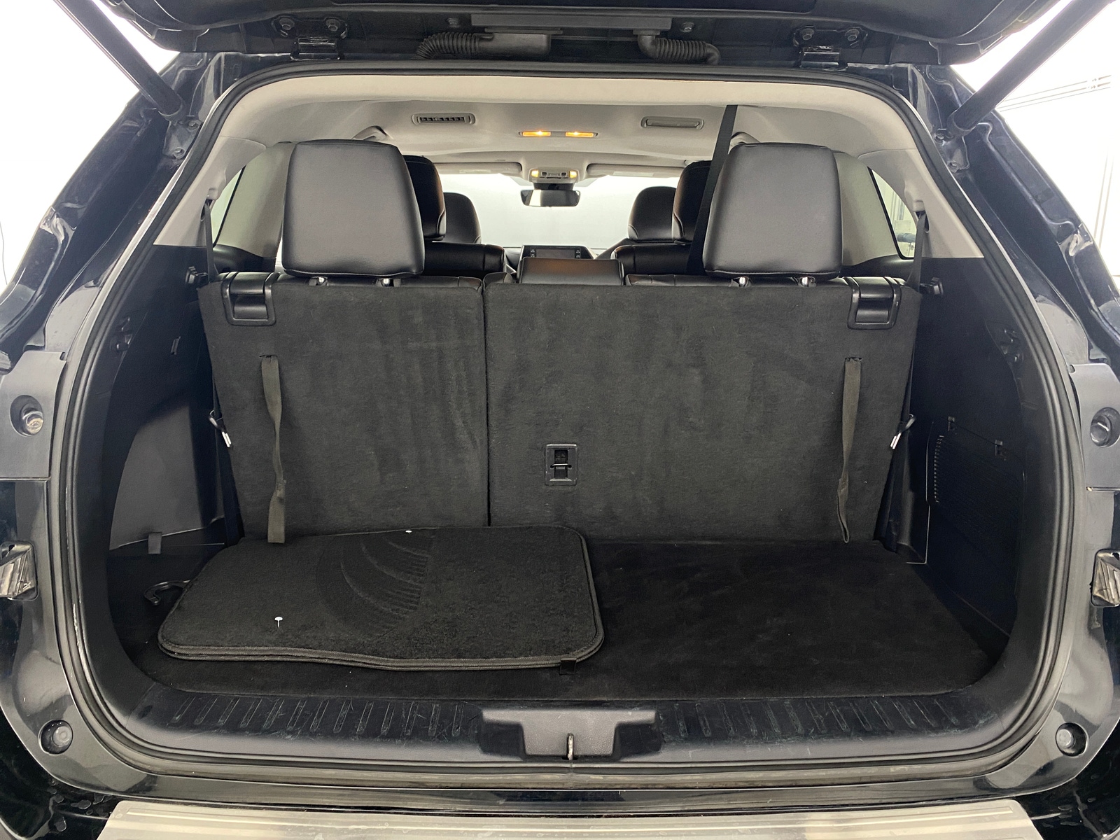 Thumbnail: 2021 Toyota Highlander - 6