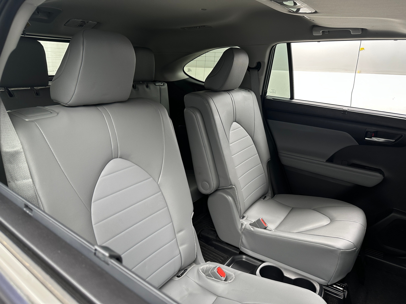 Thumbnail: 2025 Toyota Highlander - 5