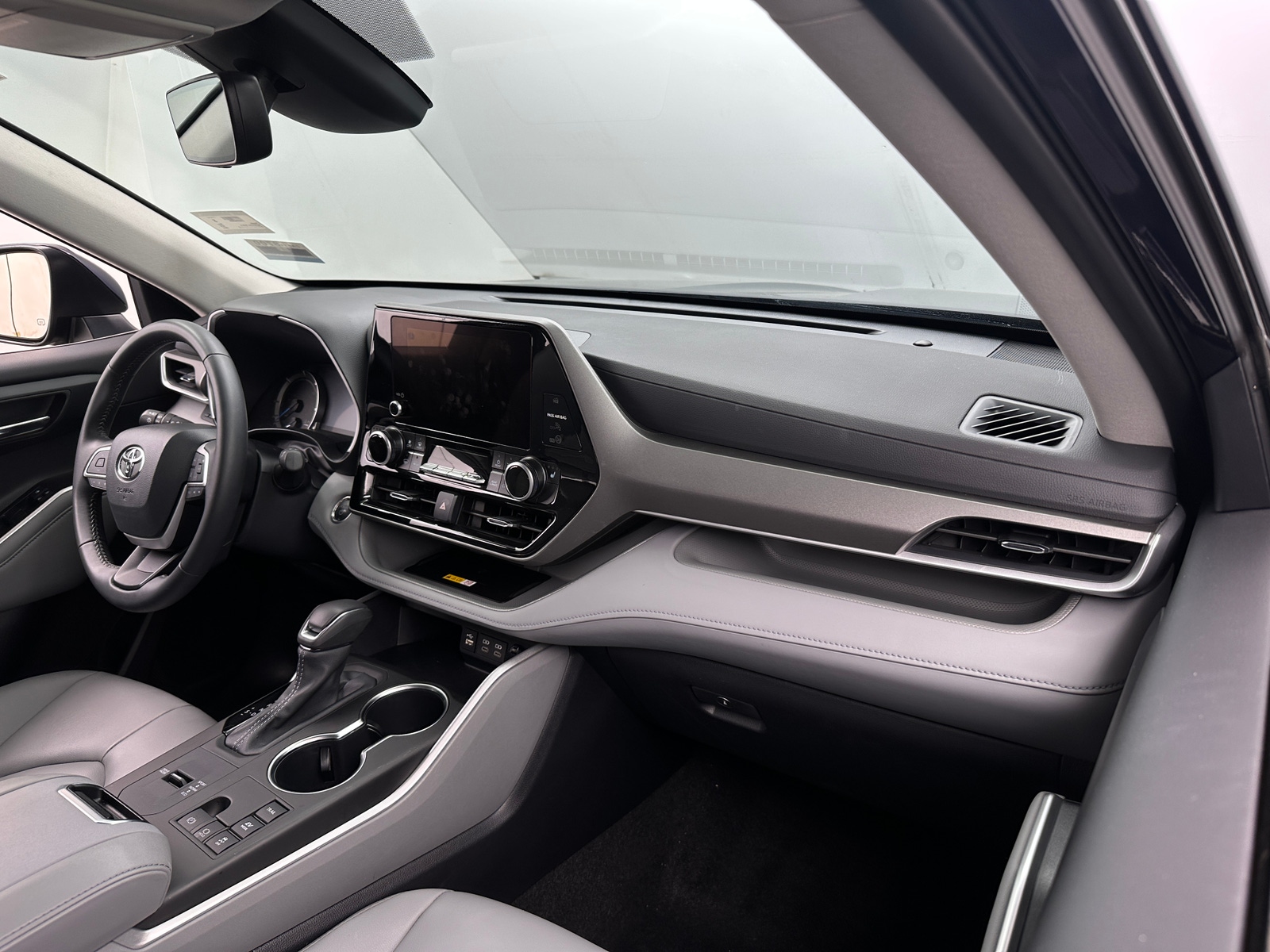 Thumbnail: 2025 Toyota Highlander - 2